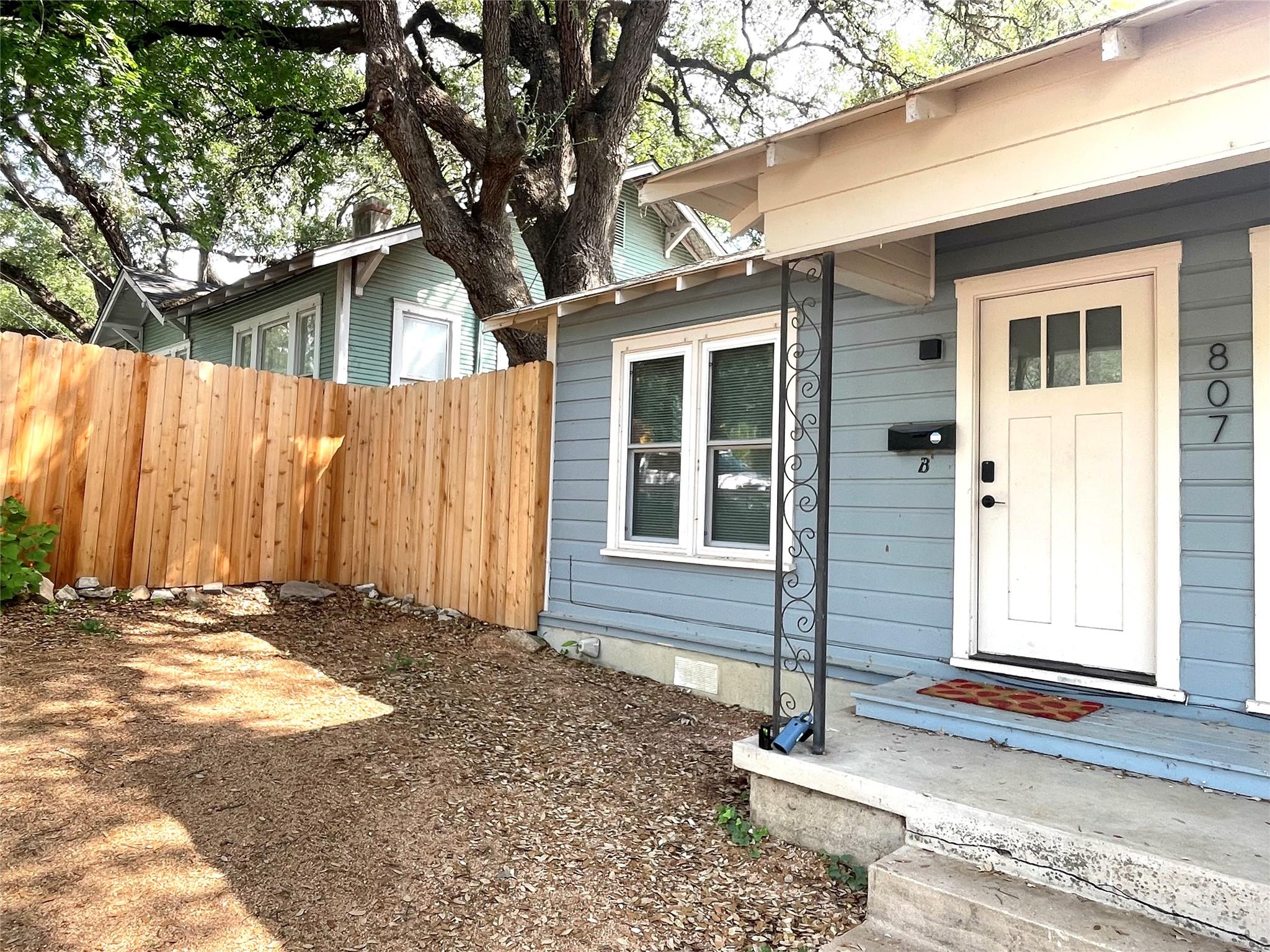 807 E Riverside Drive Dr # B, Austin, TX 78704