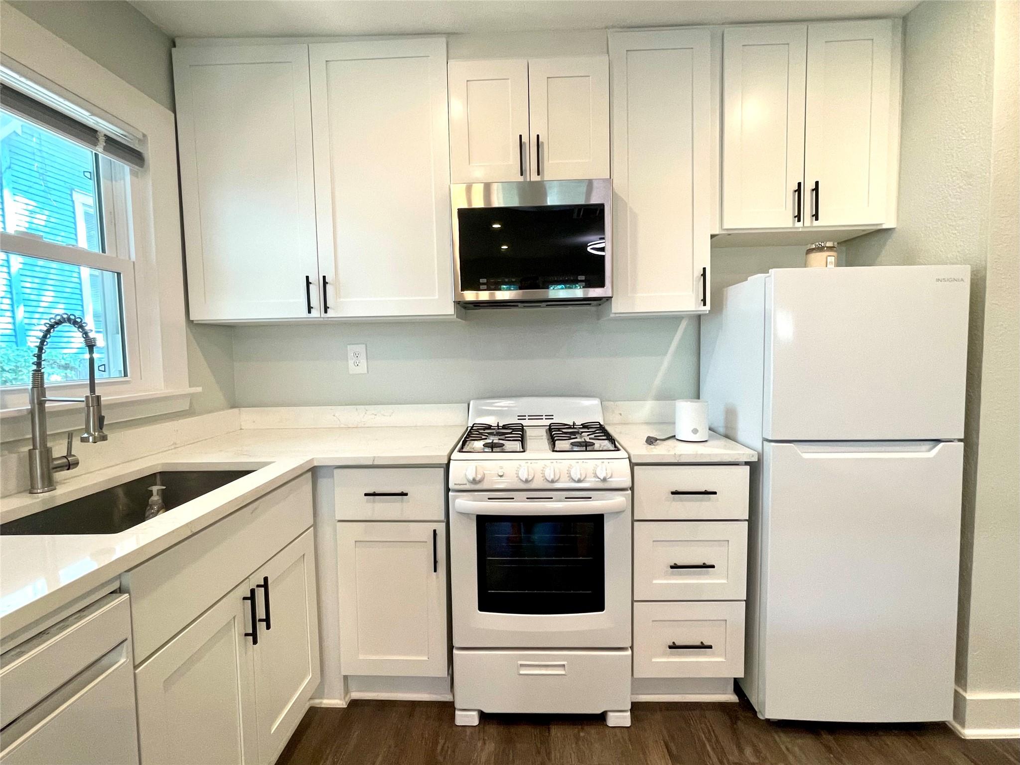 807 E Riverside Drive Dr # B, Austin, TX 78704