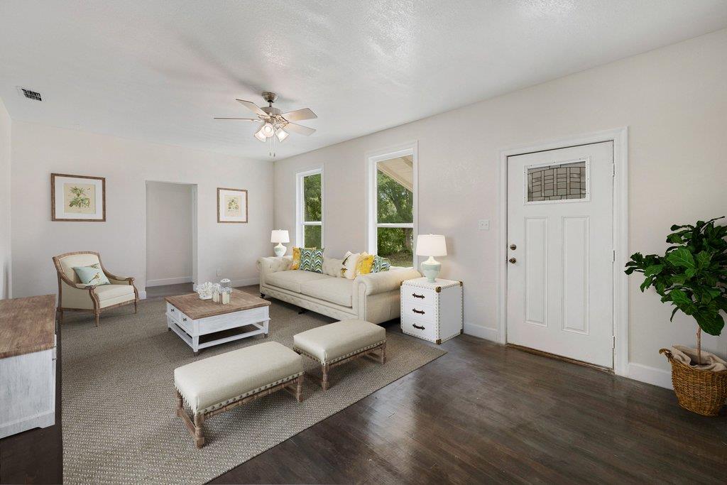102 Patricks Aly, Liberty Hill, TX 78642