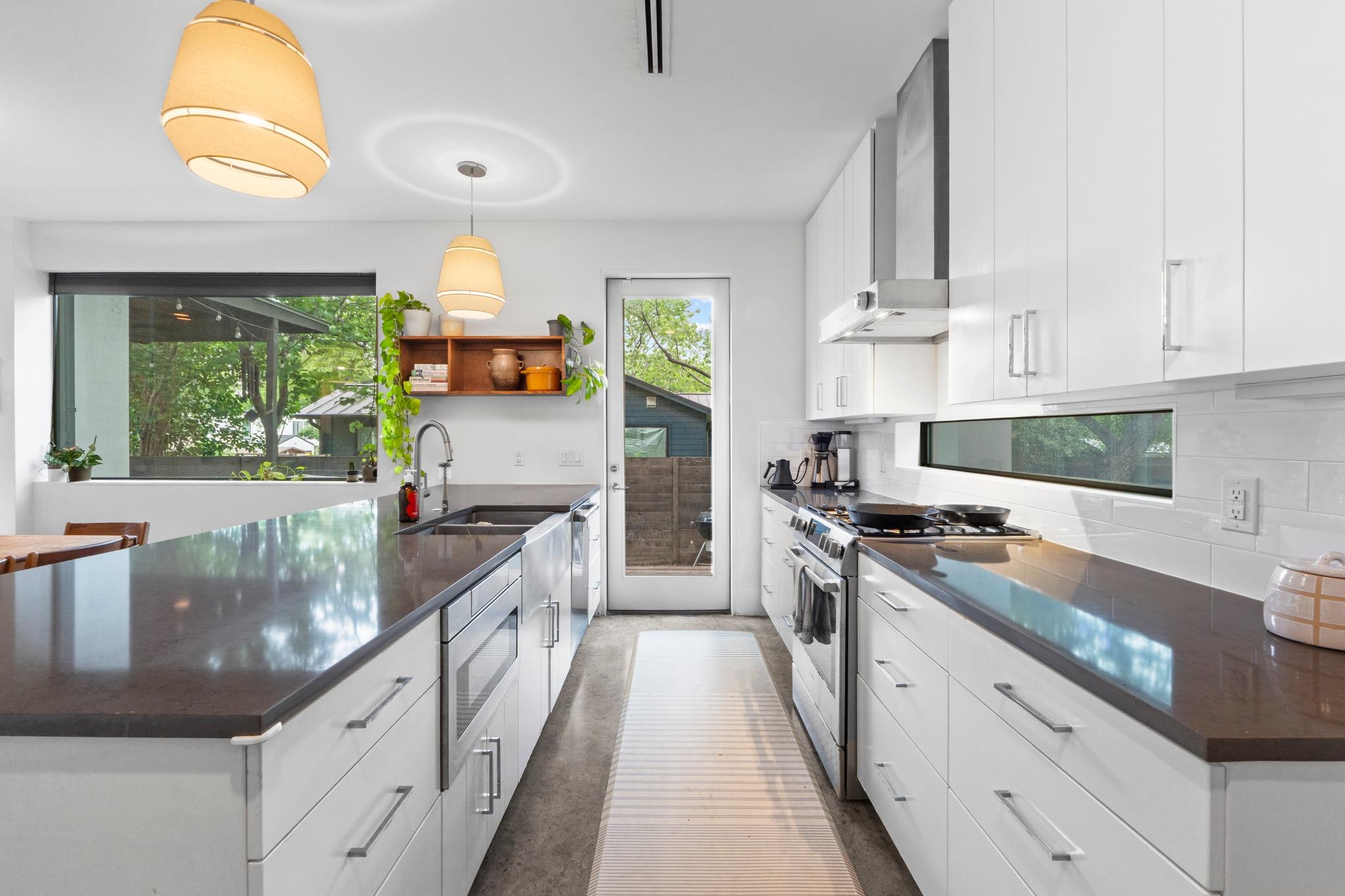 900 Karen Ave # A, Austin, TX 78757
