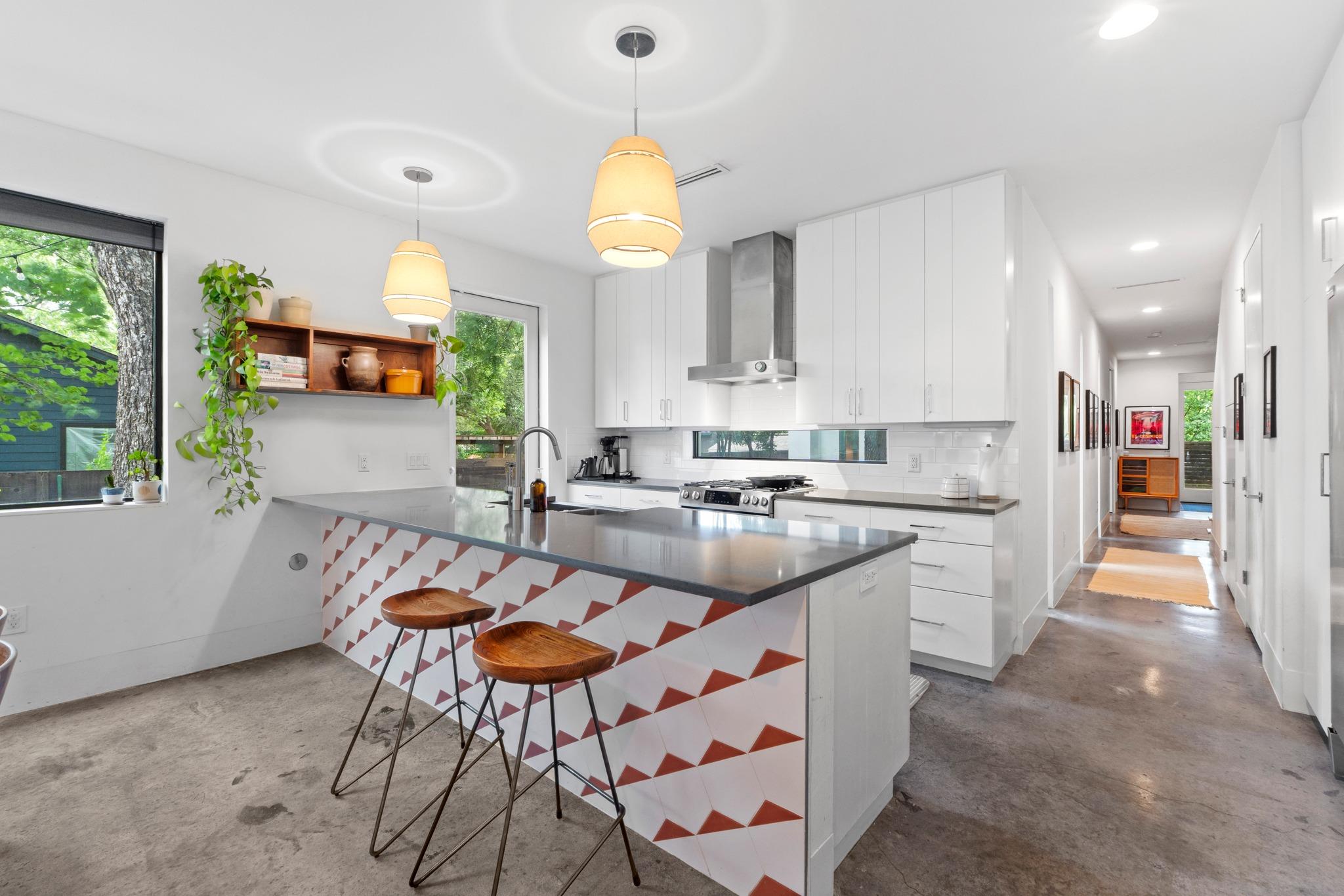 900 Karen Ave # A, Austin, TX 78757