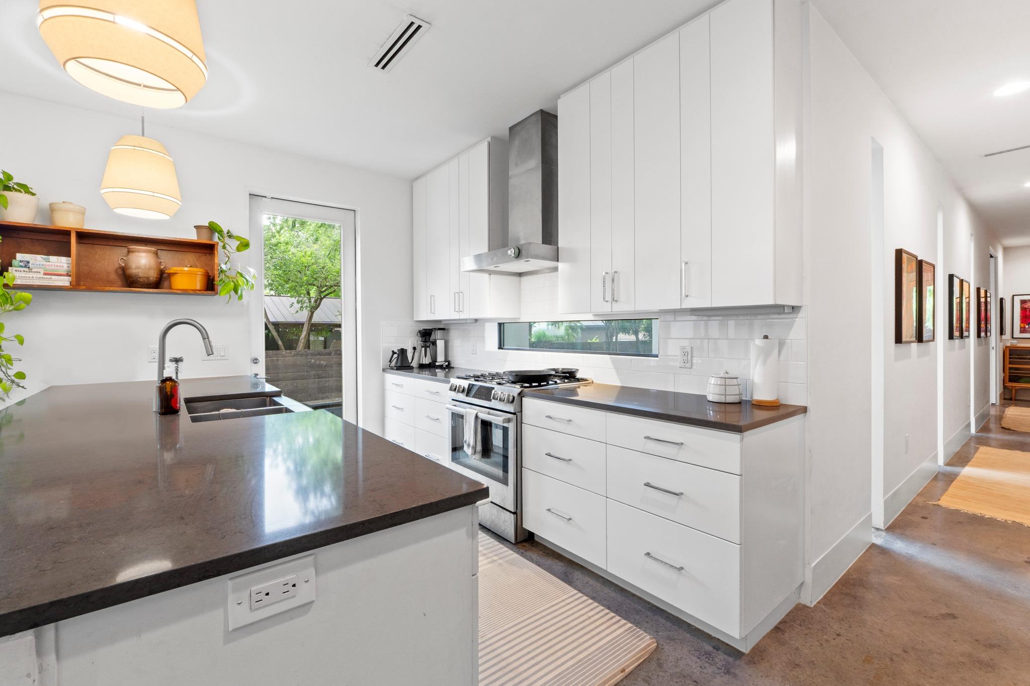900 Karen Ave # A, Austin, TX 78757