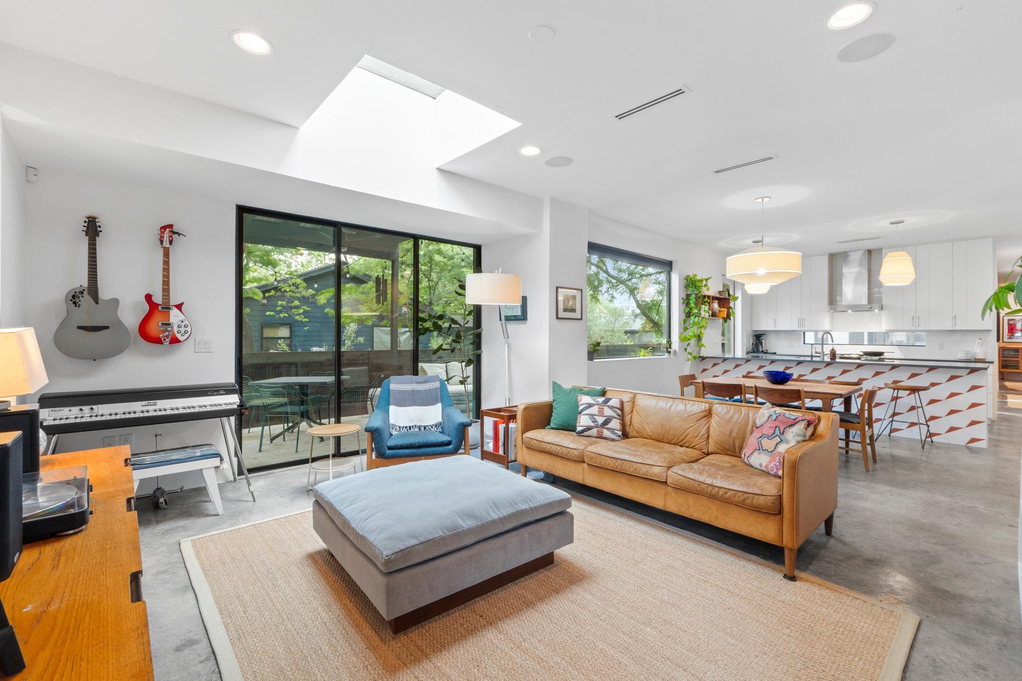 900 Karen Ave # A, Austin, TX 78757