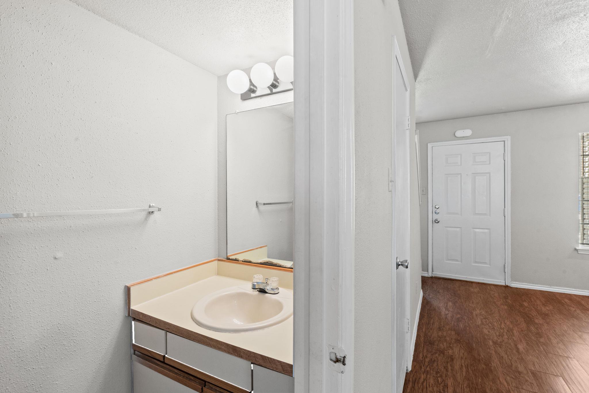 1841 River Crossing Cir # B, Austin, TX 78741