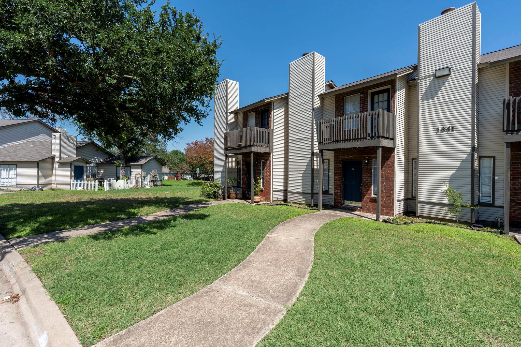 1841 River Crossing Cir # B, Austin, TX 78741