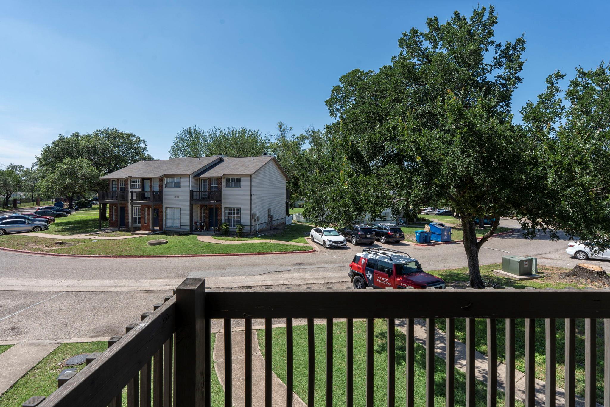 1841 River Crossing Cir # B, Austin, TX 78741