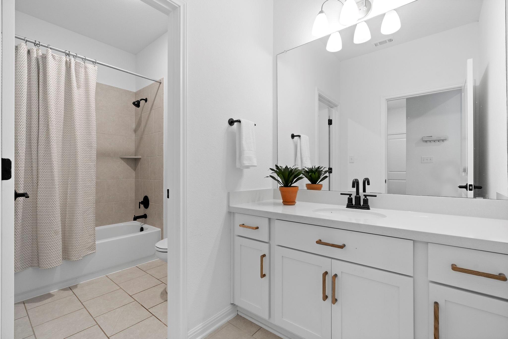 1368 Pink Granite Blvd, Dripping Springs, TX 78620