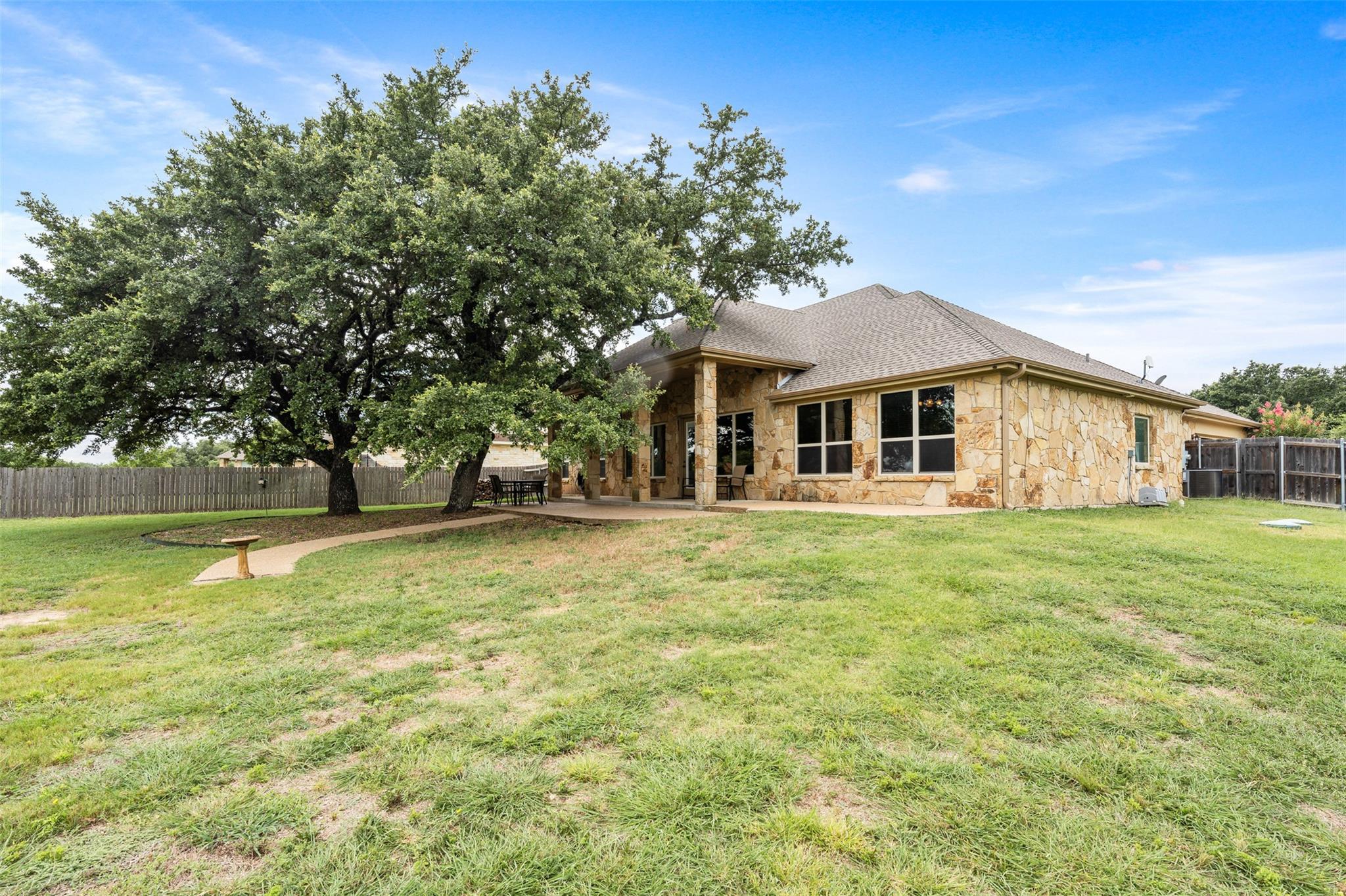 1074 Doves Landing Ct, Salado, TX 76571