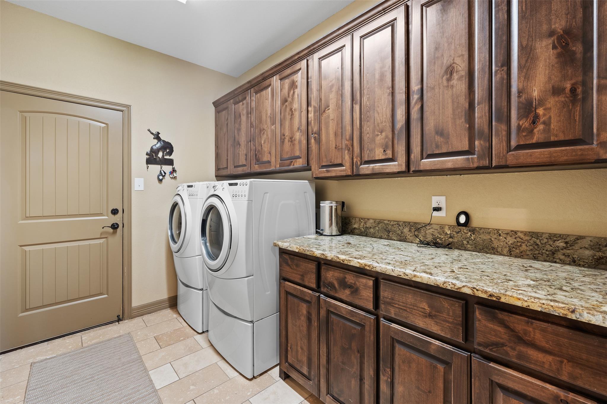 1074 Doves Landing Ct, Salado, TX 76571