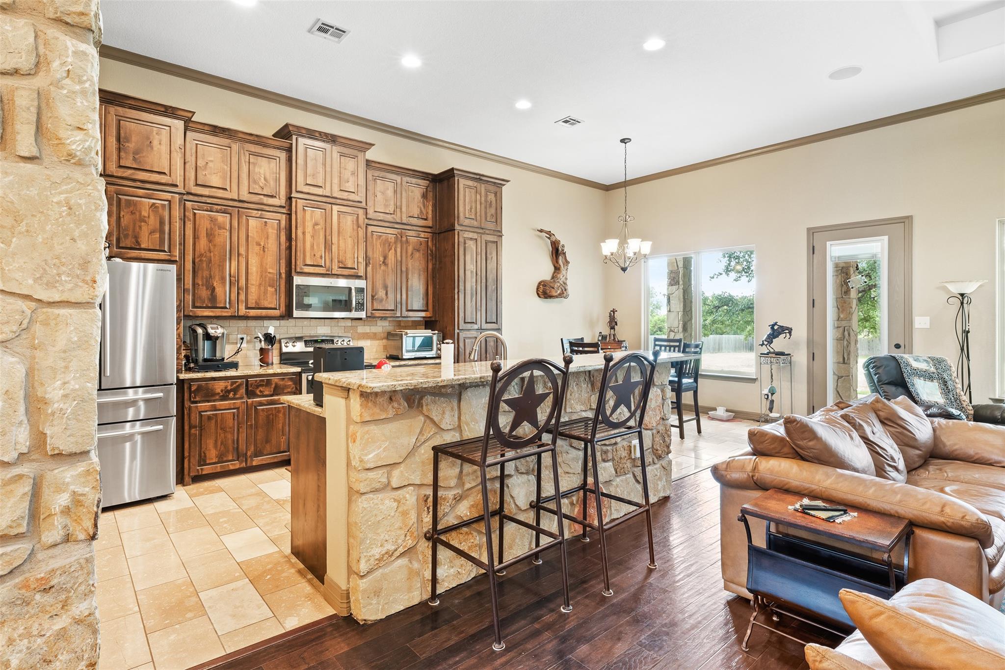 1074 Doves Landing Ct, Salado, TX 76571