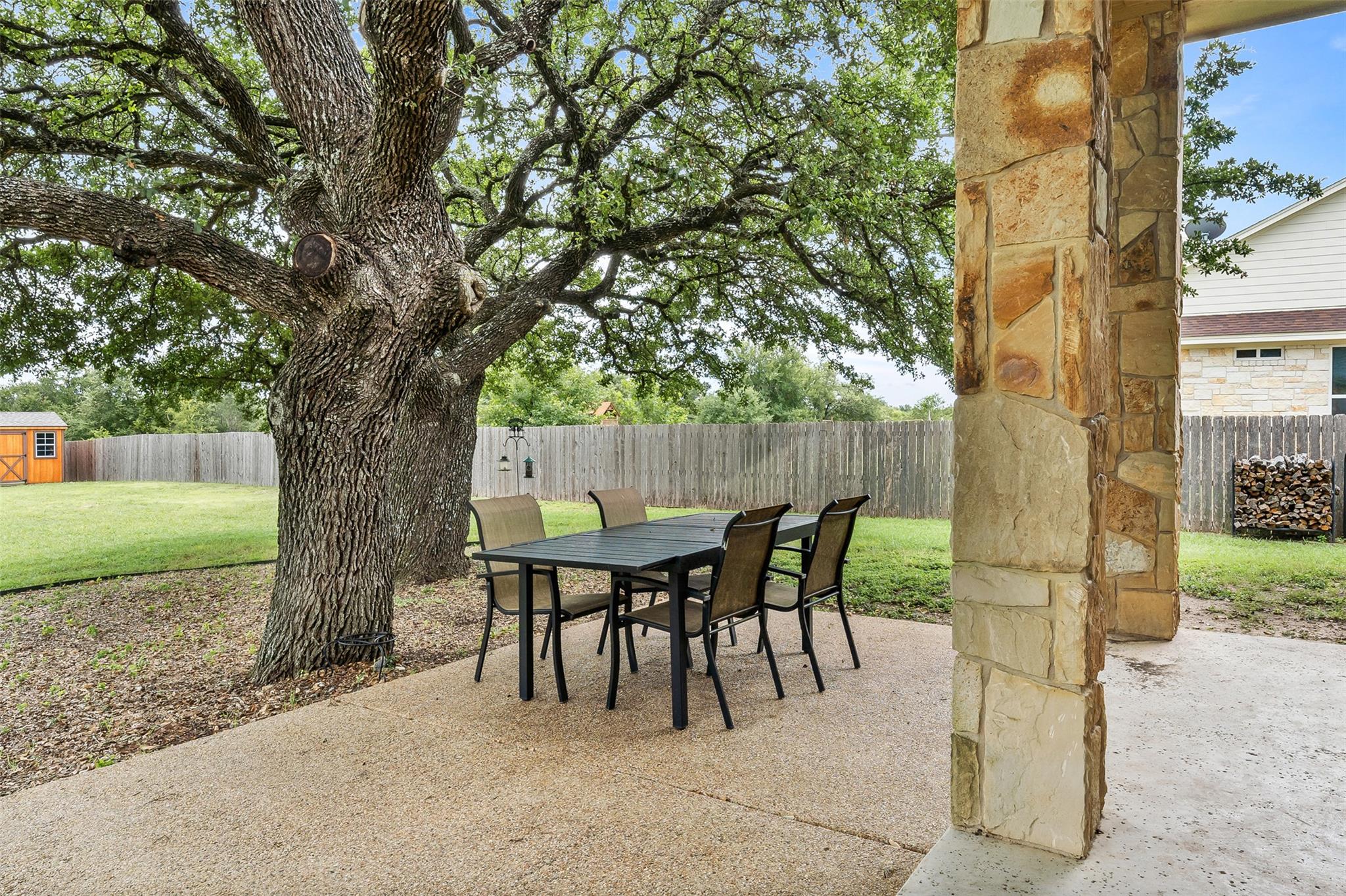 1074 Doves Landing Ct, Salado, TX 76571