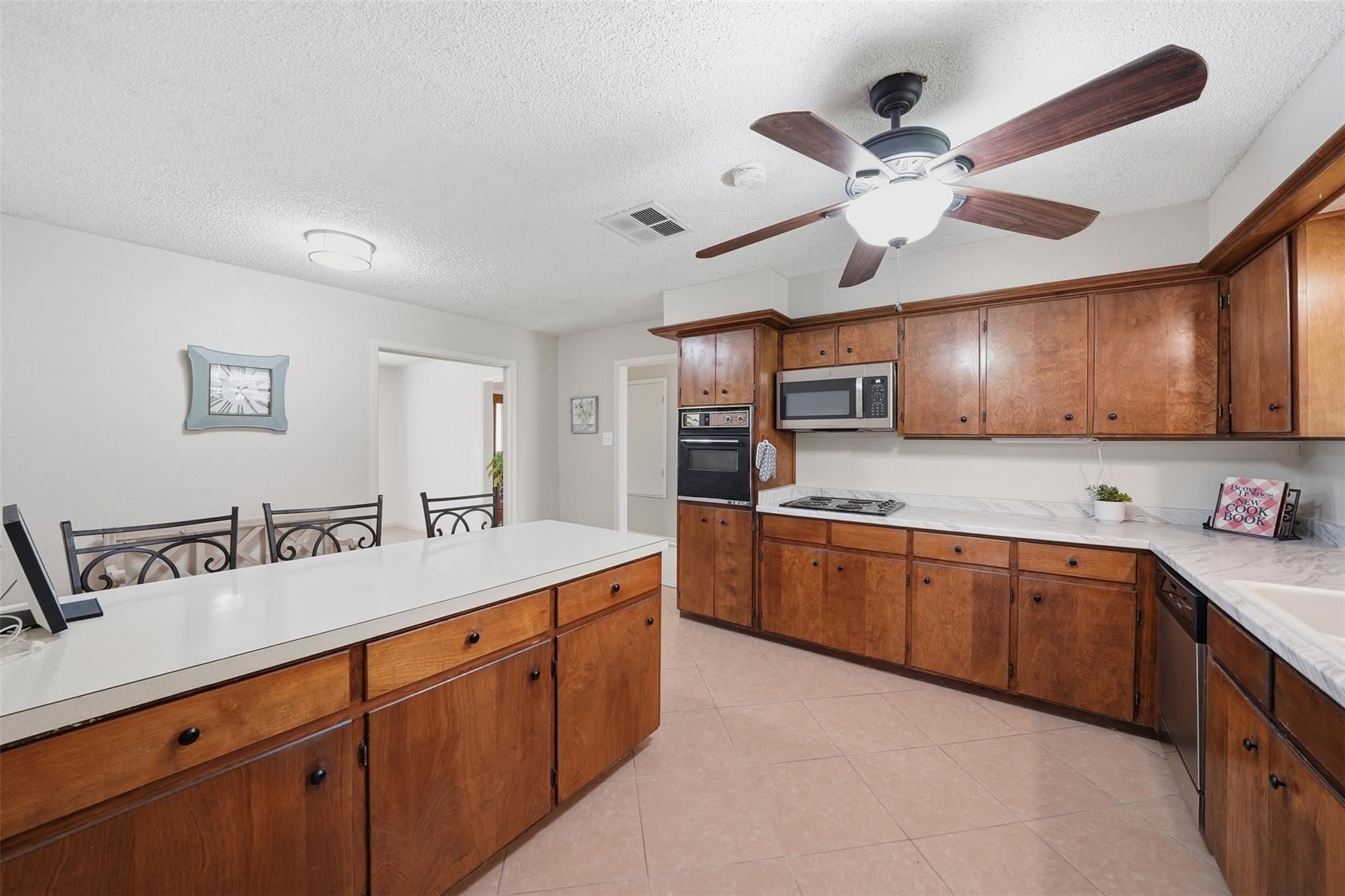 304 White Wing Way, Round Rock, TX 78664
