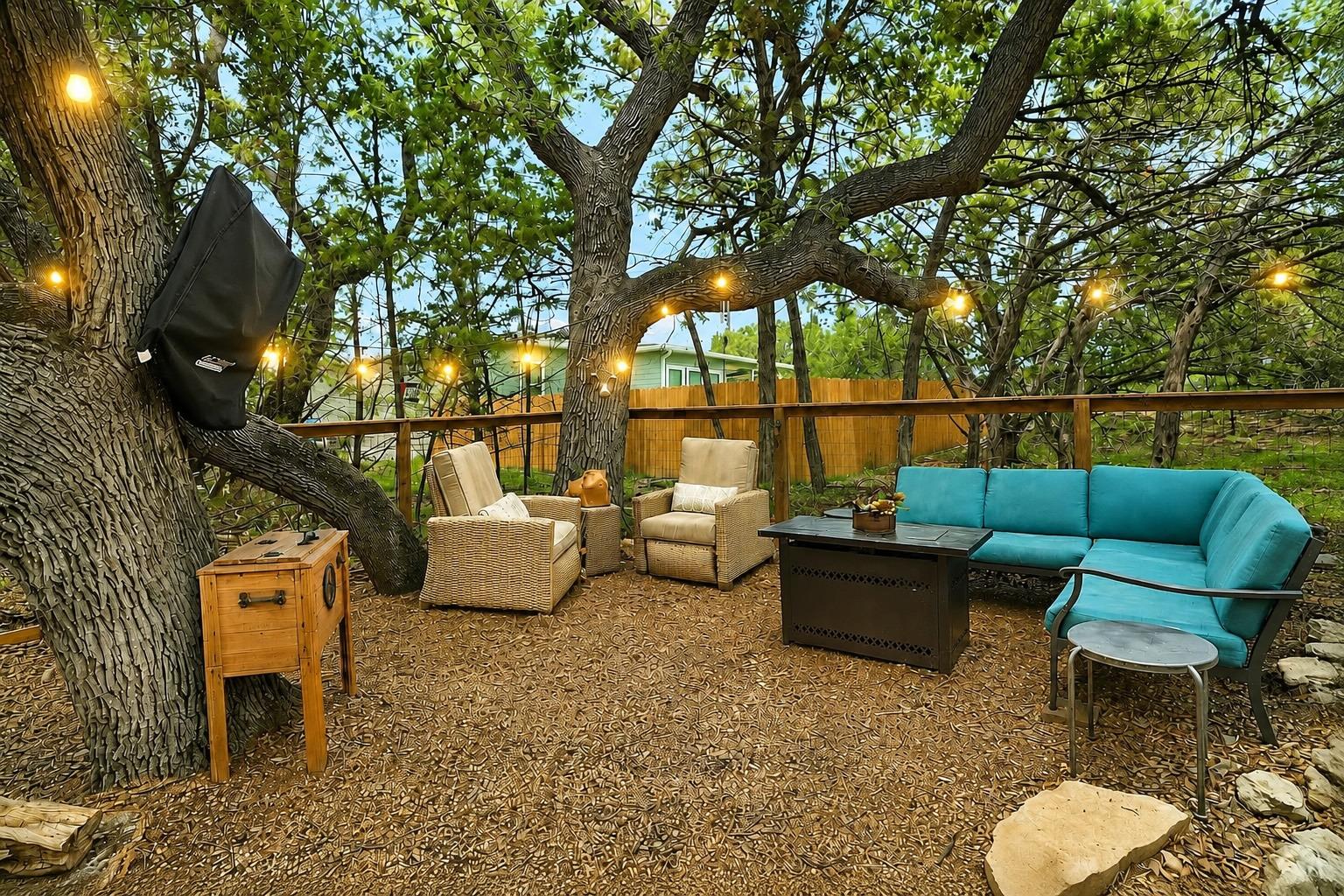 4202 Glendale Ln, Lago Vista, TX 78645