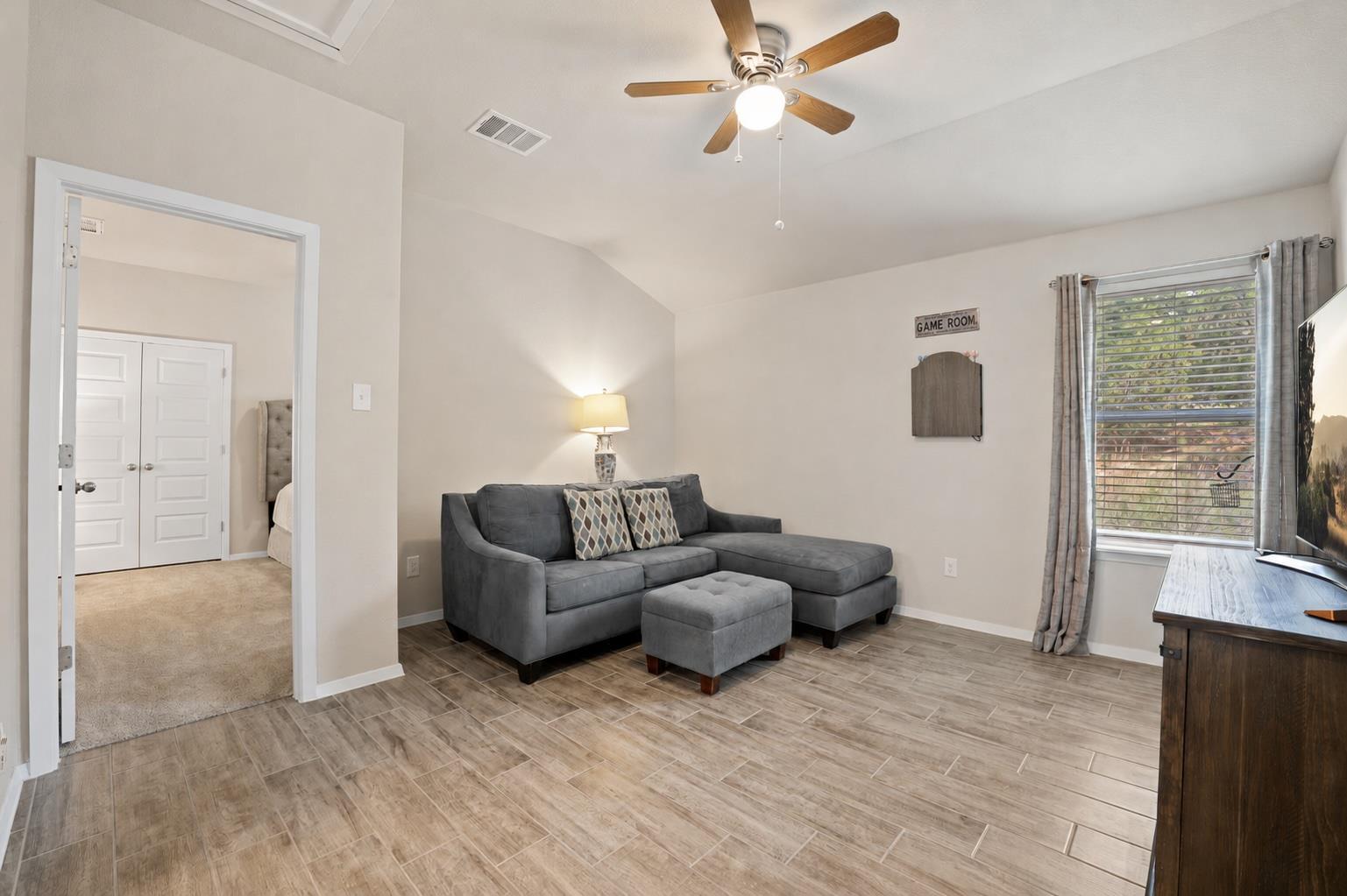 4202 Glendale Ln, Lago Vista, TX 78645