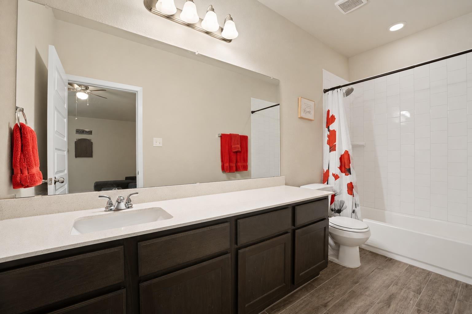 4202 Glendale Ln, Lago Vista, TX 78645