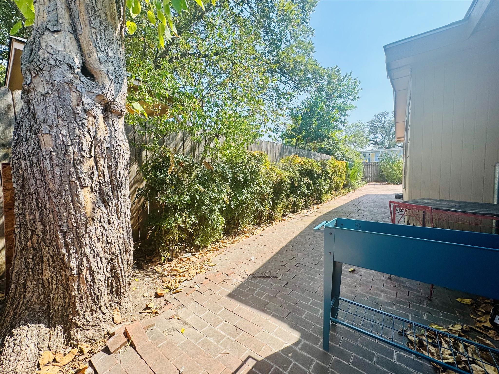 3809 S 1st St, Austin, TX 78704