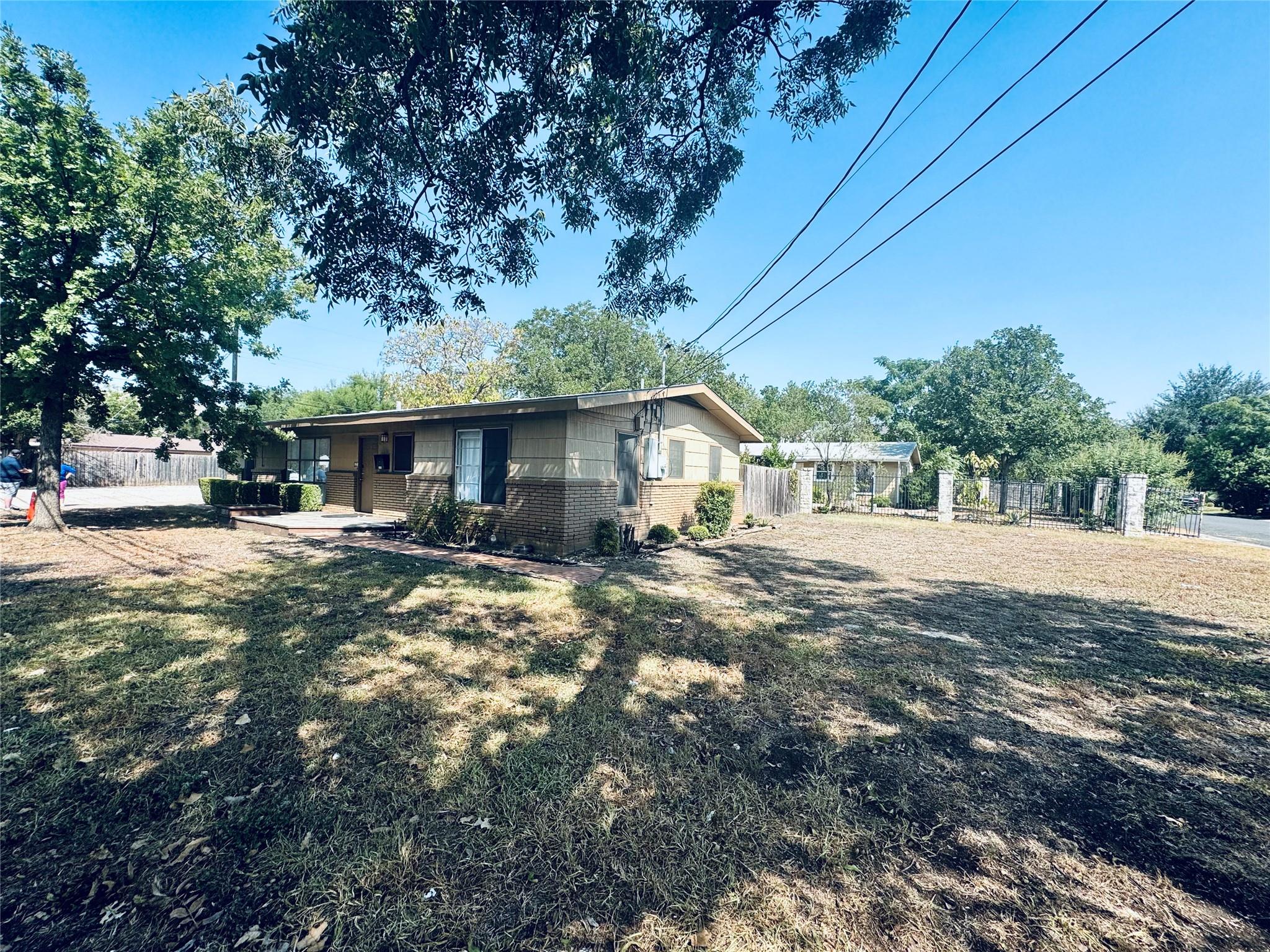 3809 S 1st St, Austin, TX 78704