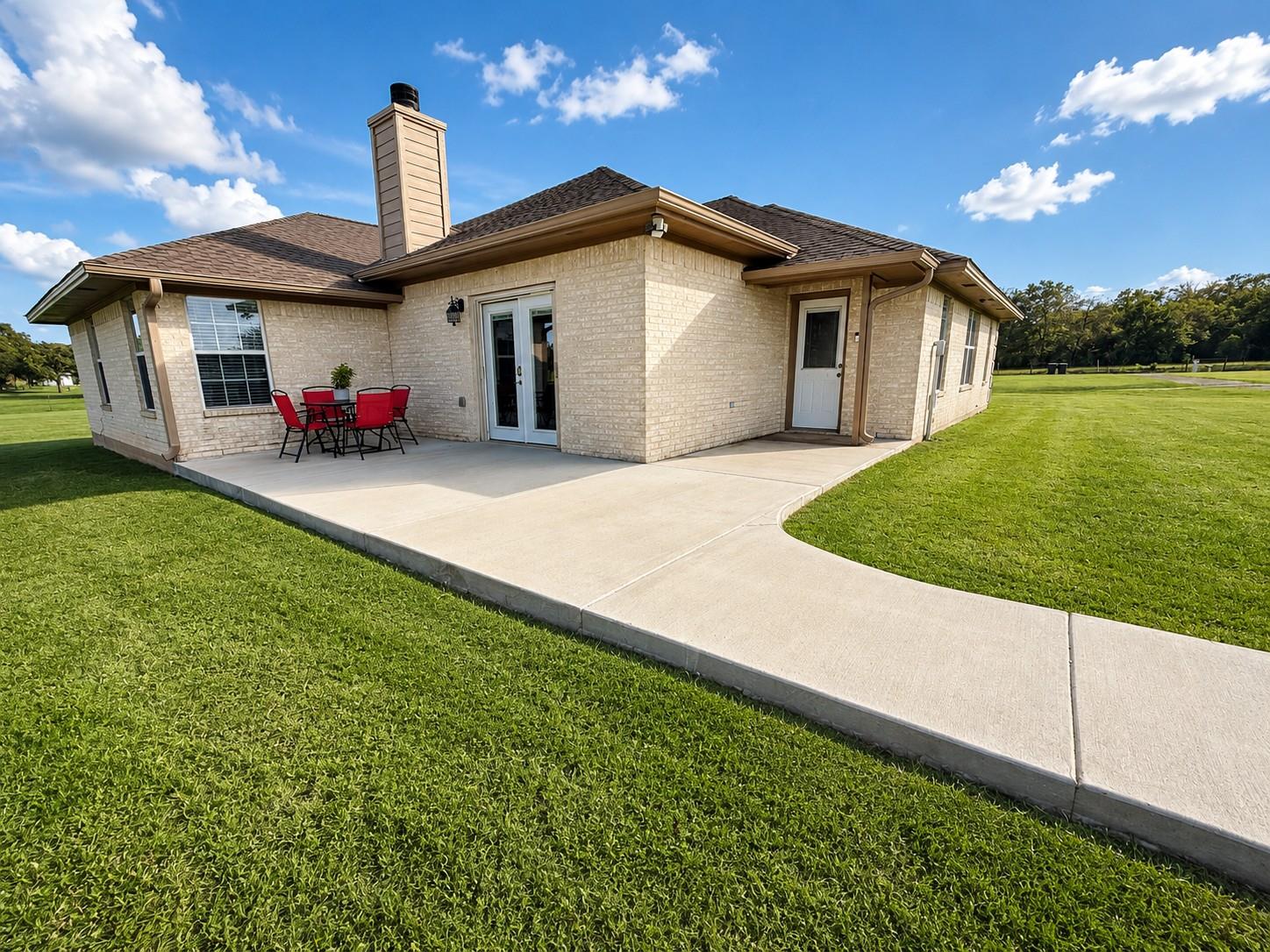 972 County Road 335, Rockdale, TX 76567