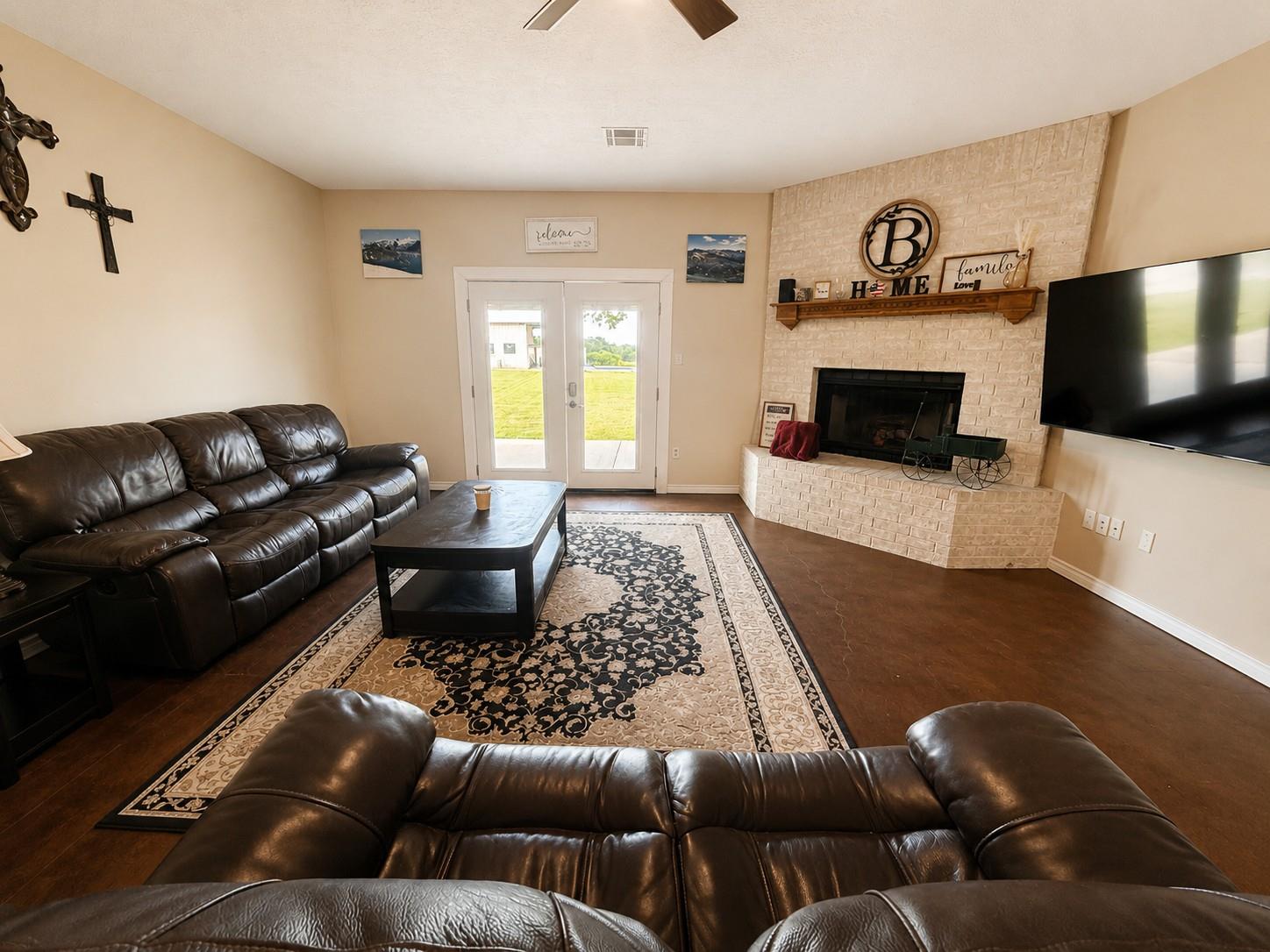 972 County Road 335, Rockdale, TX 76567
