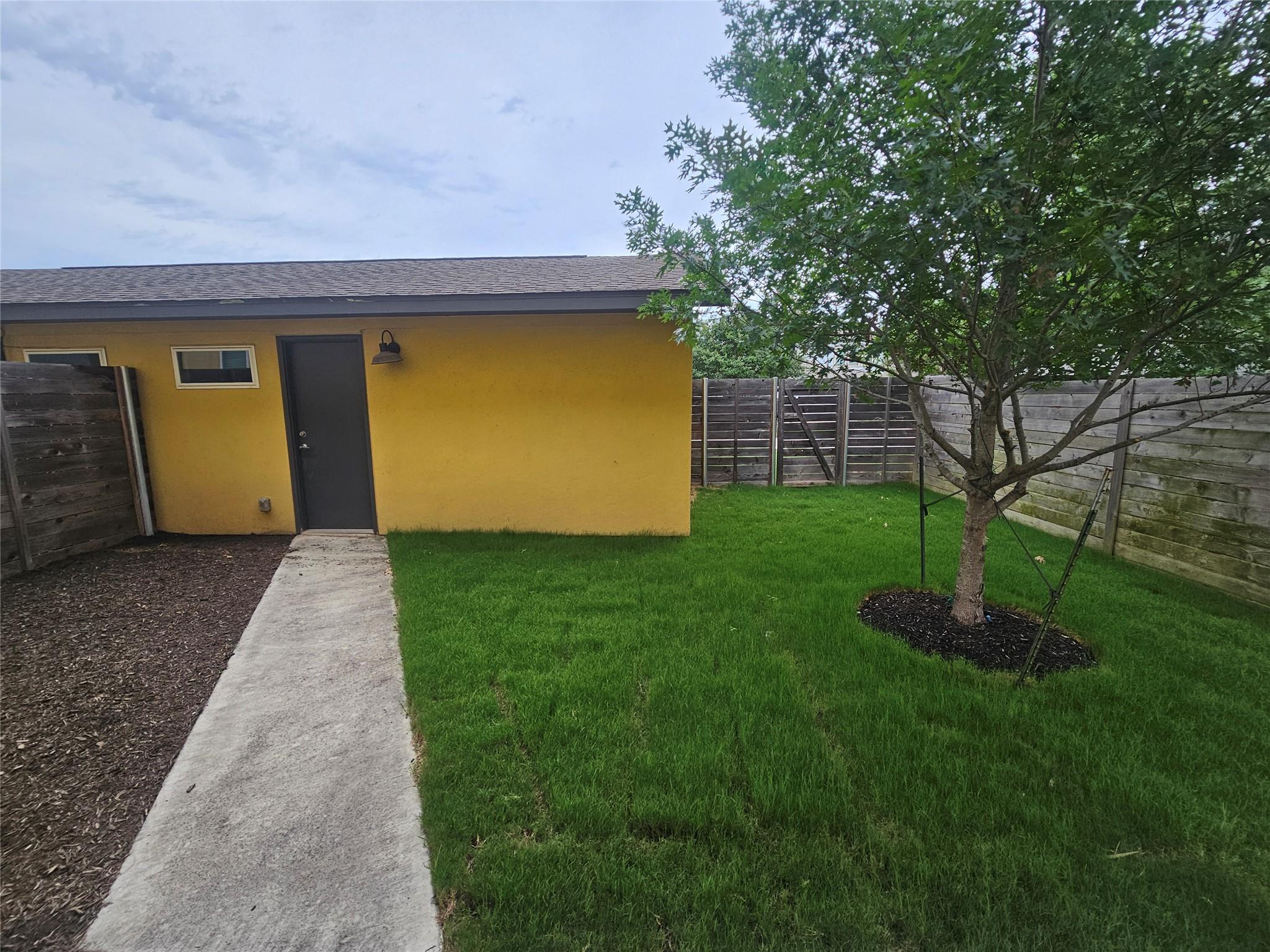 8721 Whitter Dr # B, Austin, TX 78747