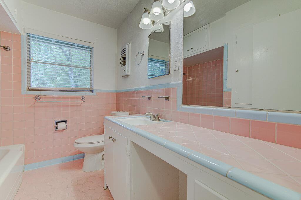1711 Brentwood St # A, Austin, TX 78757