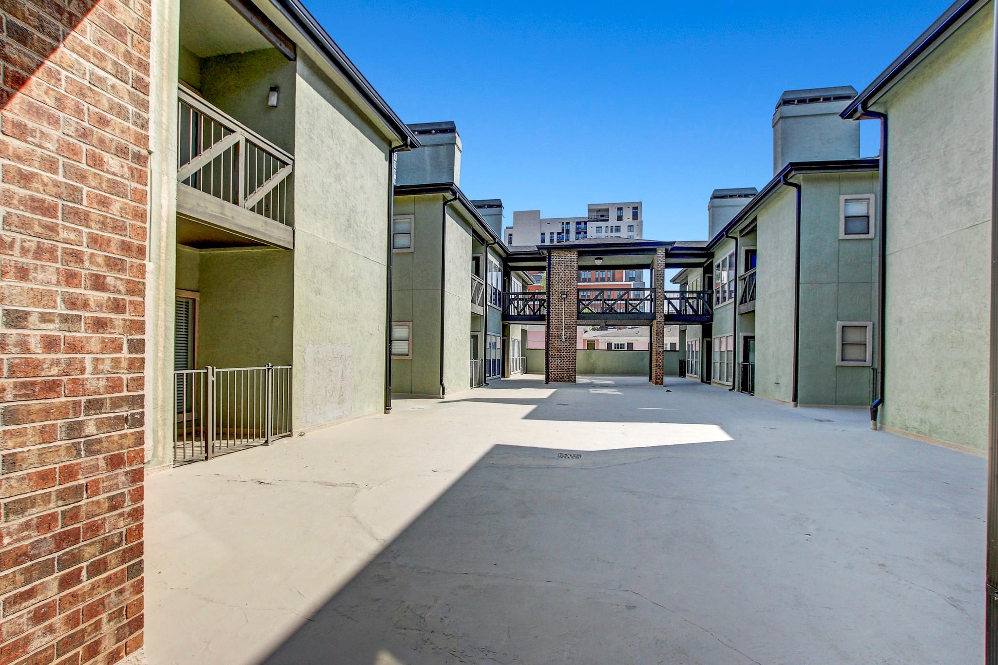 807 W 25th St # 210, Austin, TX 78705