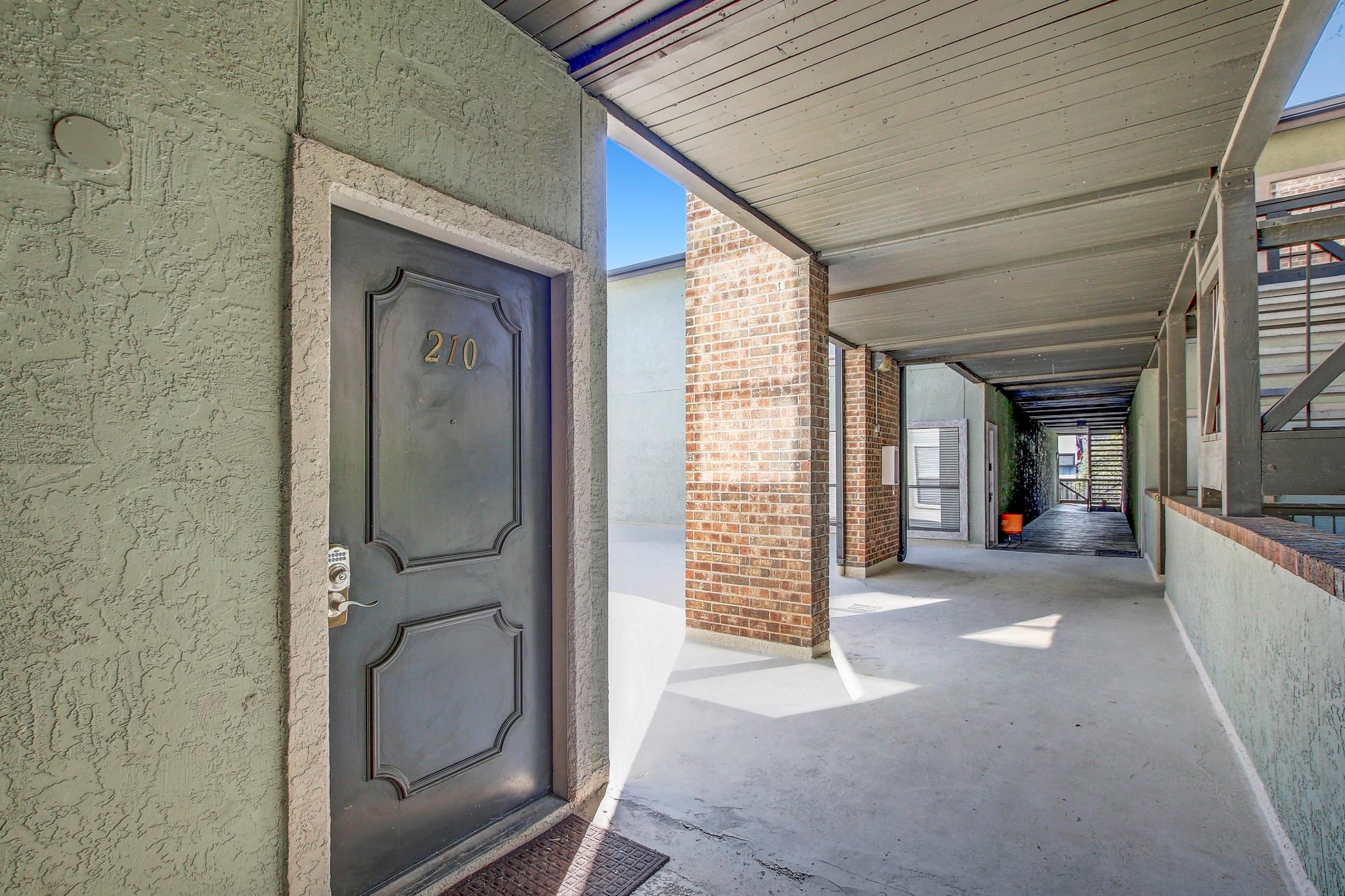 807 W 25th St # 210, Austin, TX 78705