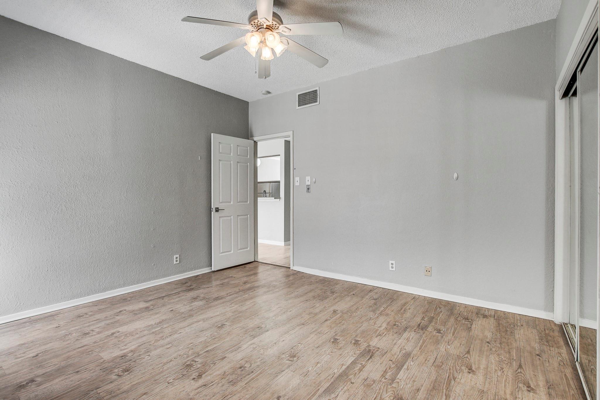 807 W 25th St # 210, Austin, TX 78705