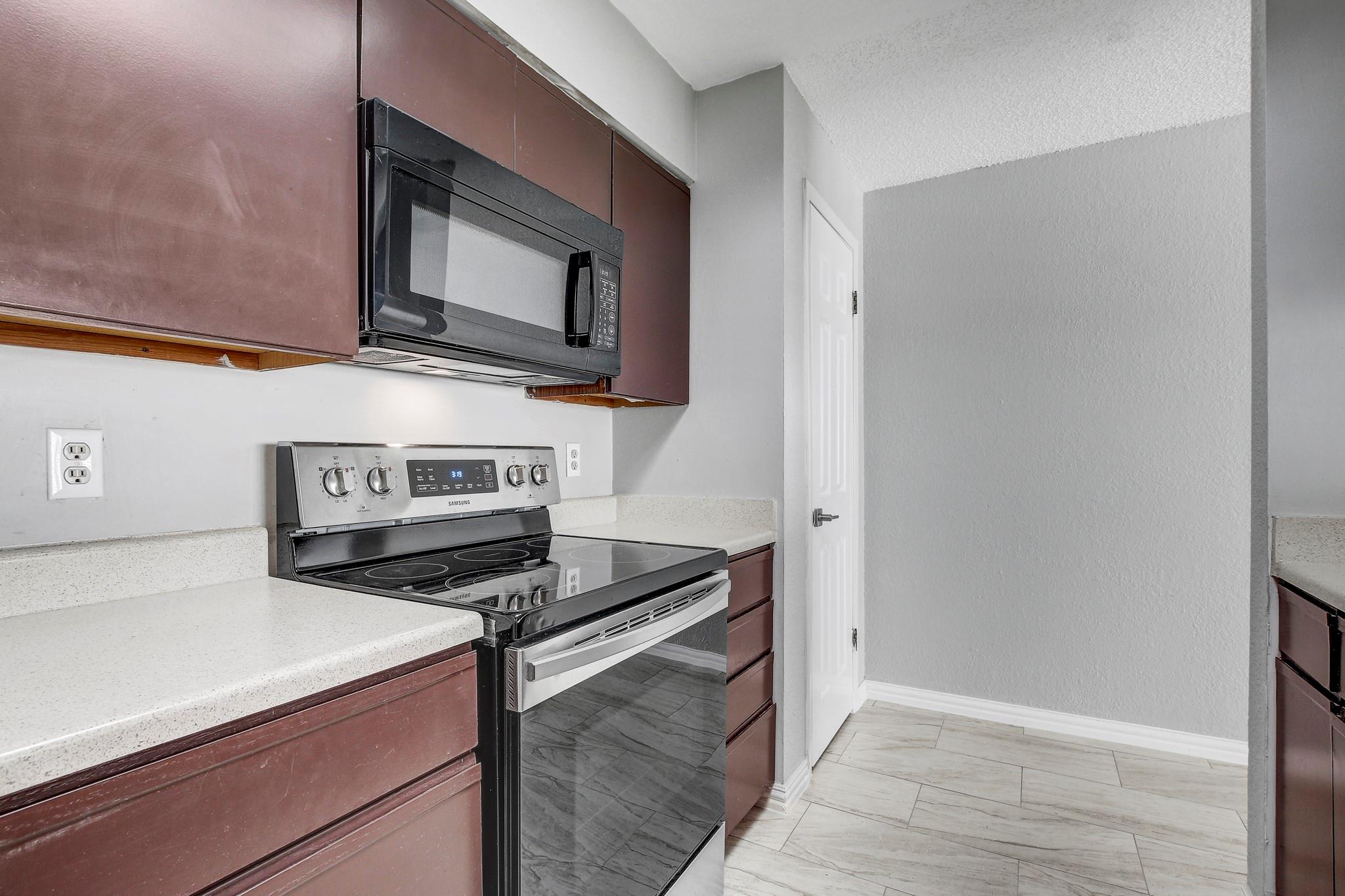 807 W 25th St # 210, Austin, TX 78705
