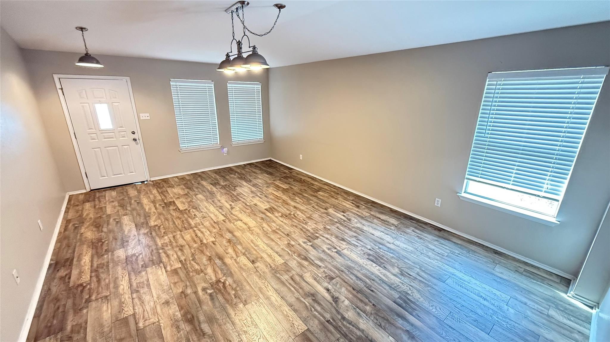 317 McCarthur Dr, Leander, TX 78641