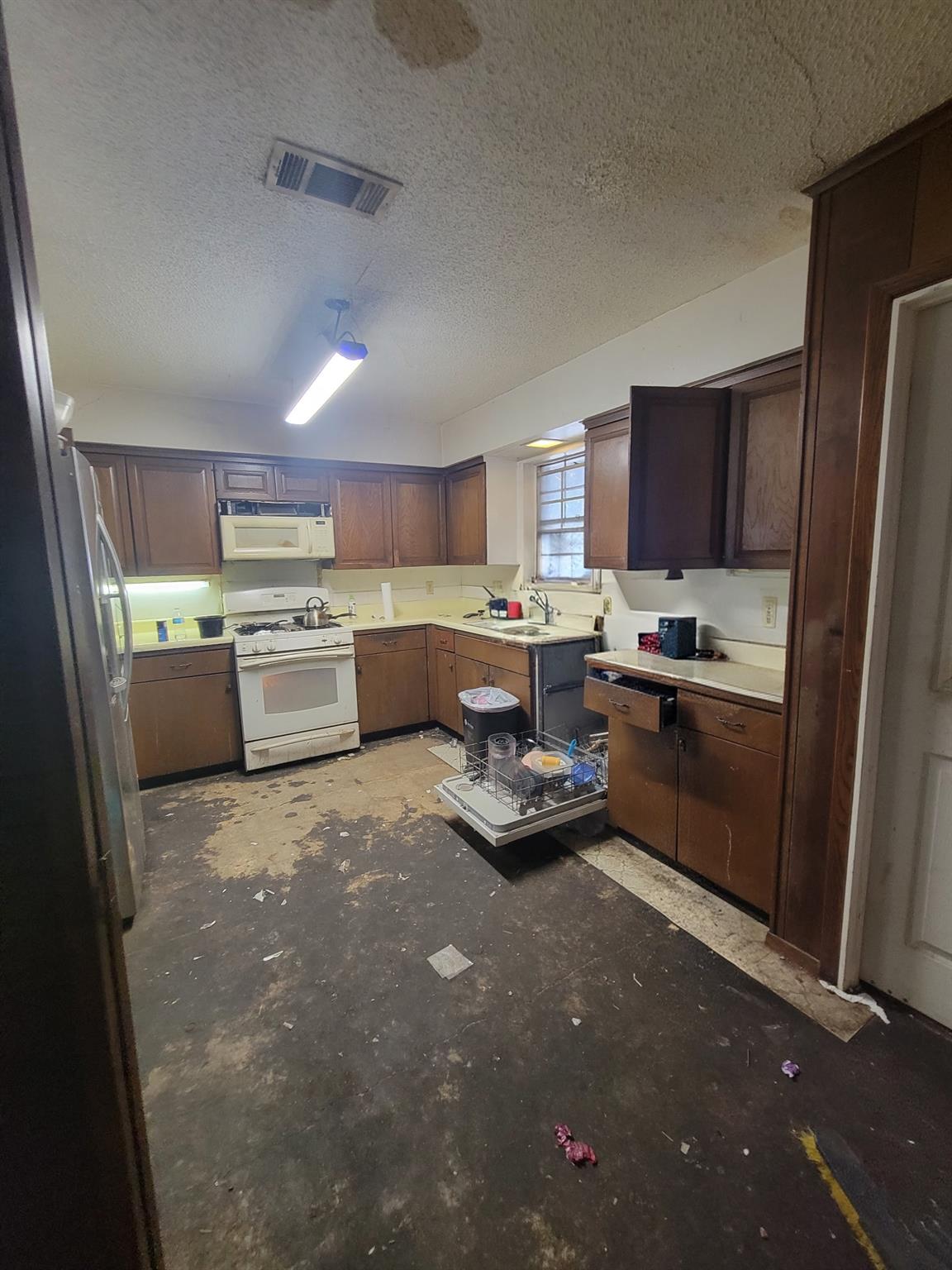 9711 Parkfield Dr, Austin, TX 78758