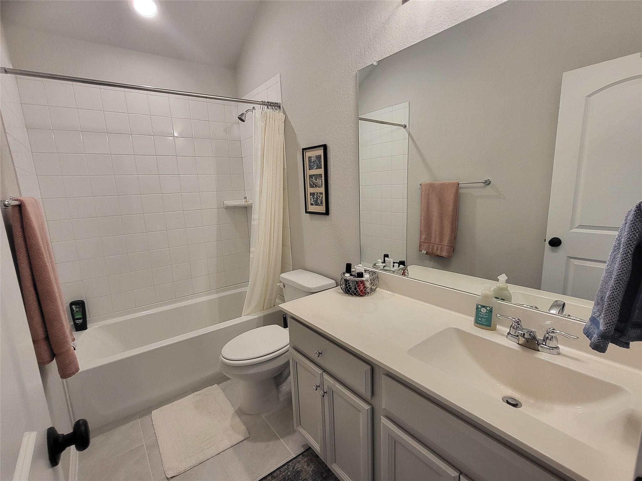 108 Blue Hibiscus Dr, Liberty Hill, TX 78628