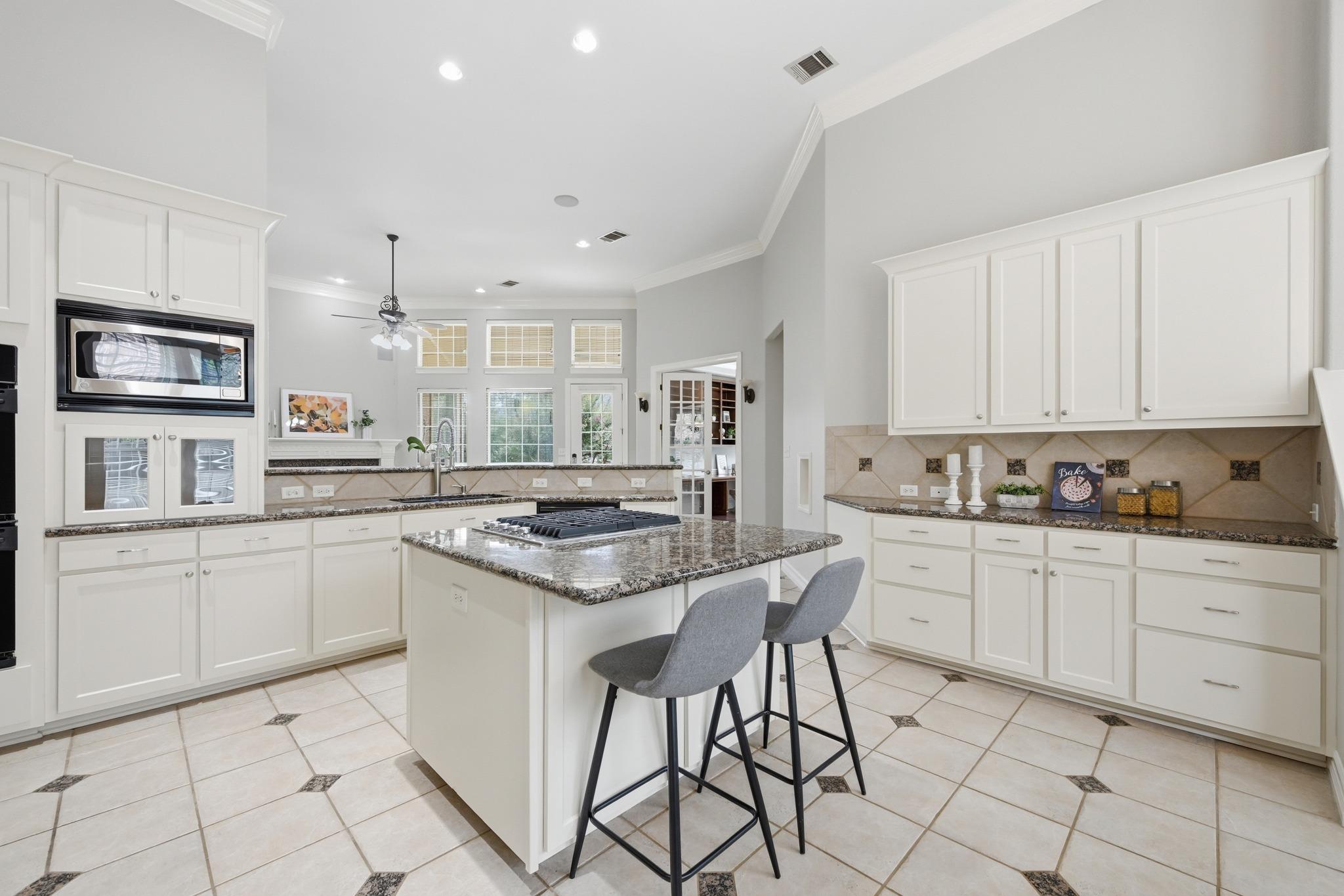 2821 Cool River Loop, Round Rock, TX 78665