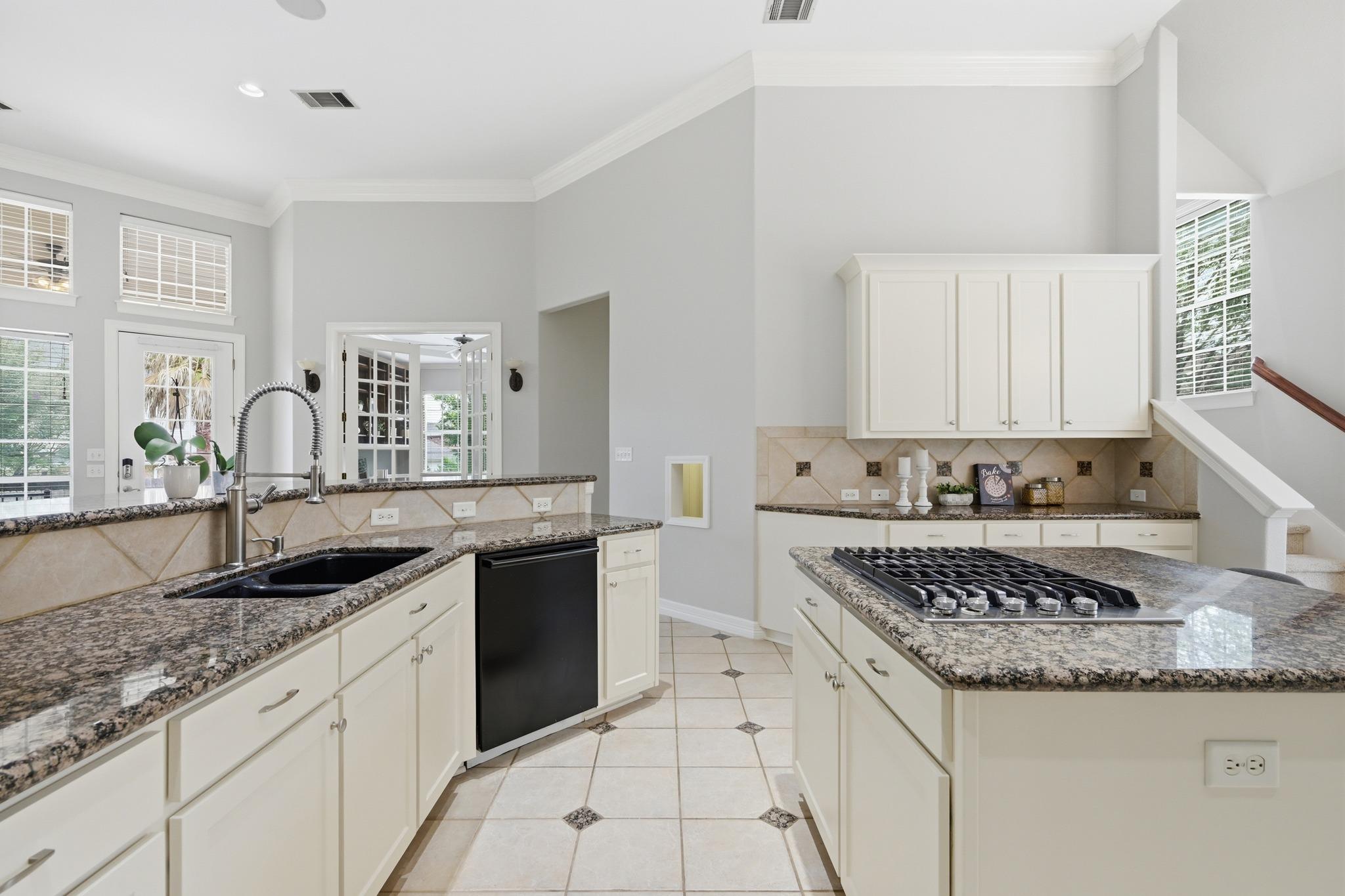 2821 Cool River Loop, Round Rock, TX 78665
