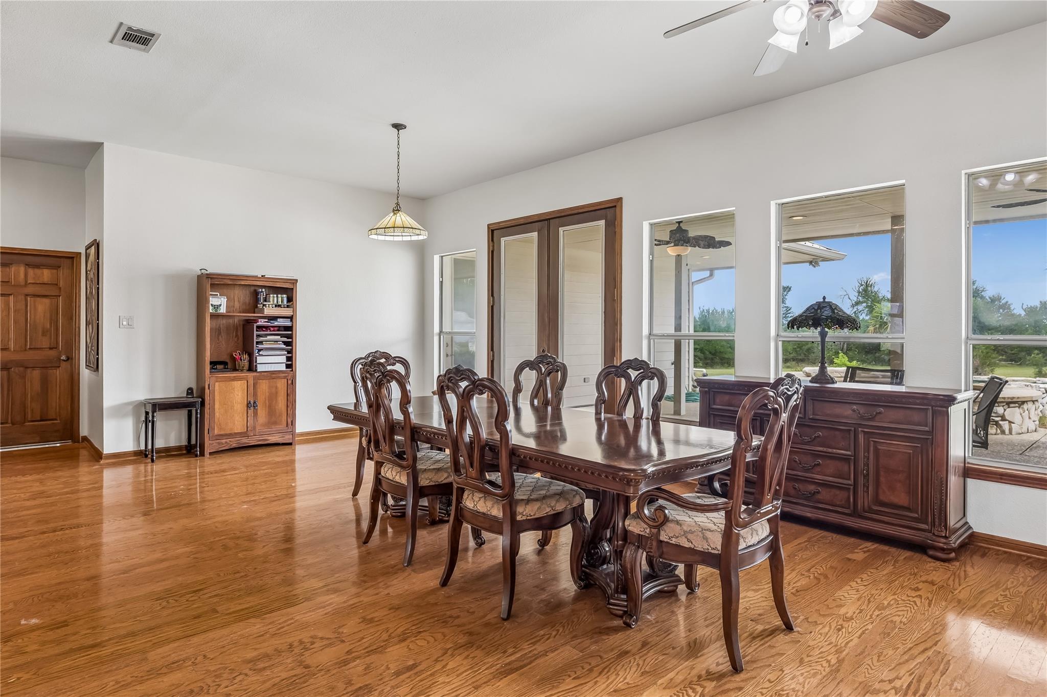 341 Windmill Hl, Salado, TX 76571