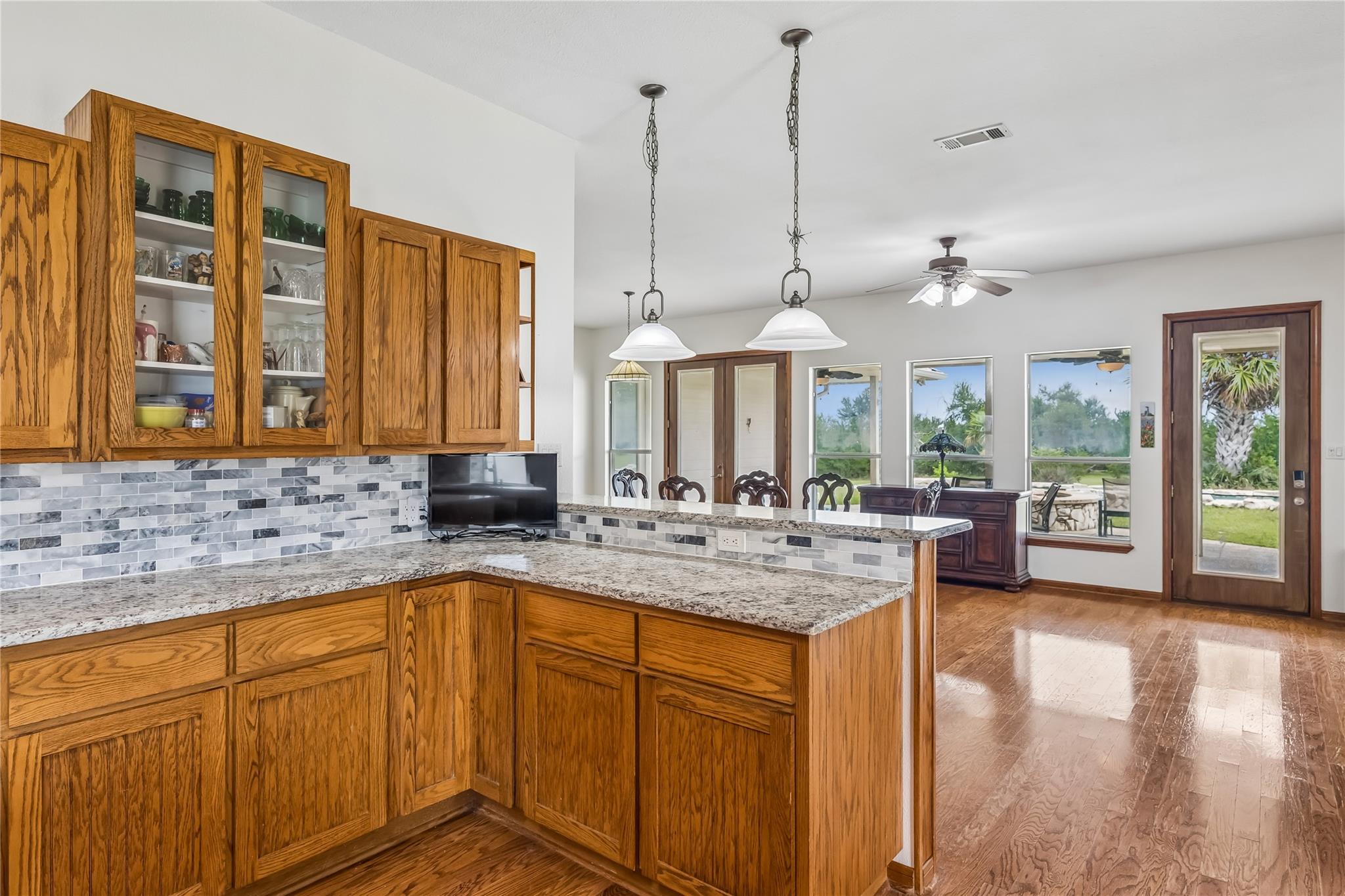341 Windmill Hl, Salado, TX 76571