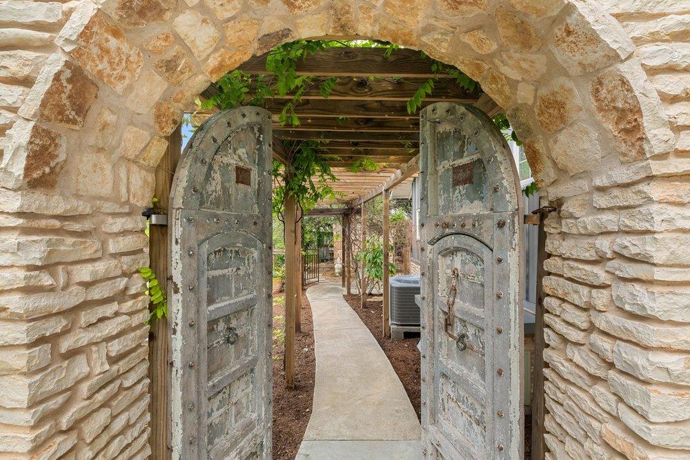 1900 Pursley Rd, Dripping Springs, TX 78620