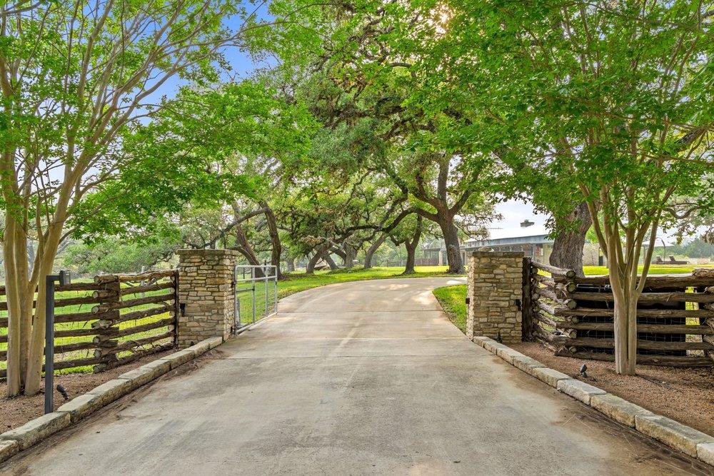 1900 Pursley Rd, Dripping Springs, TX 78620