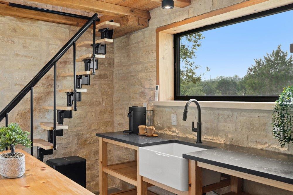 1900 Pursley Rd, Dripping Springs, TX 78620