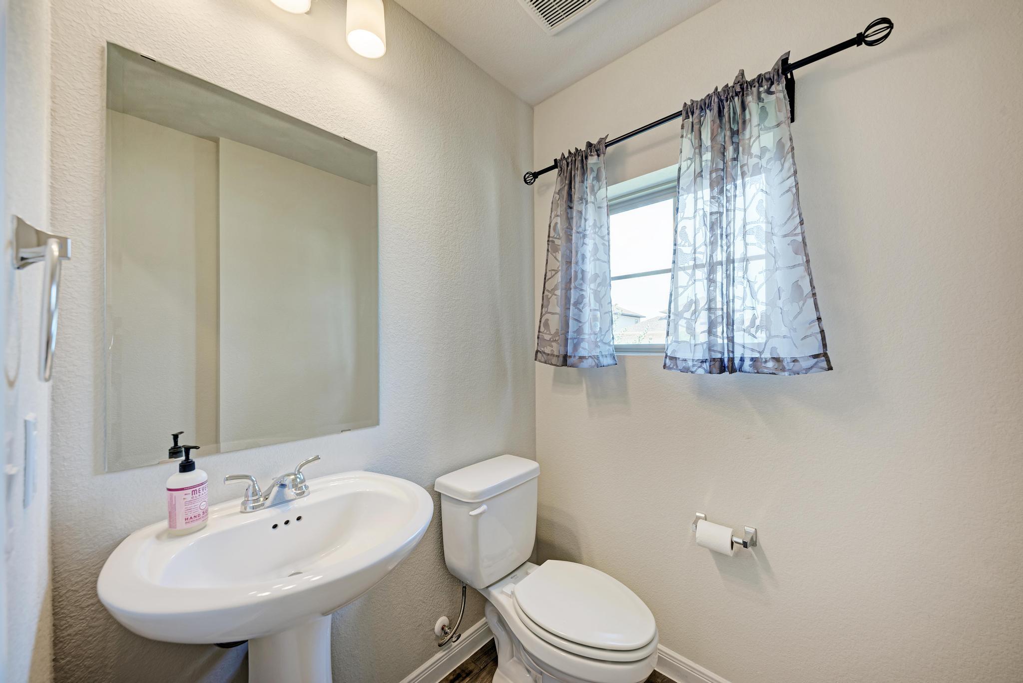 144 Danielson St, Liberty Hill, TX 78642