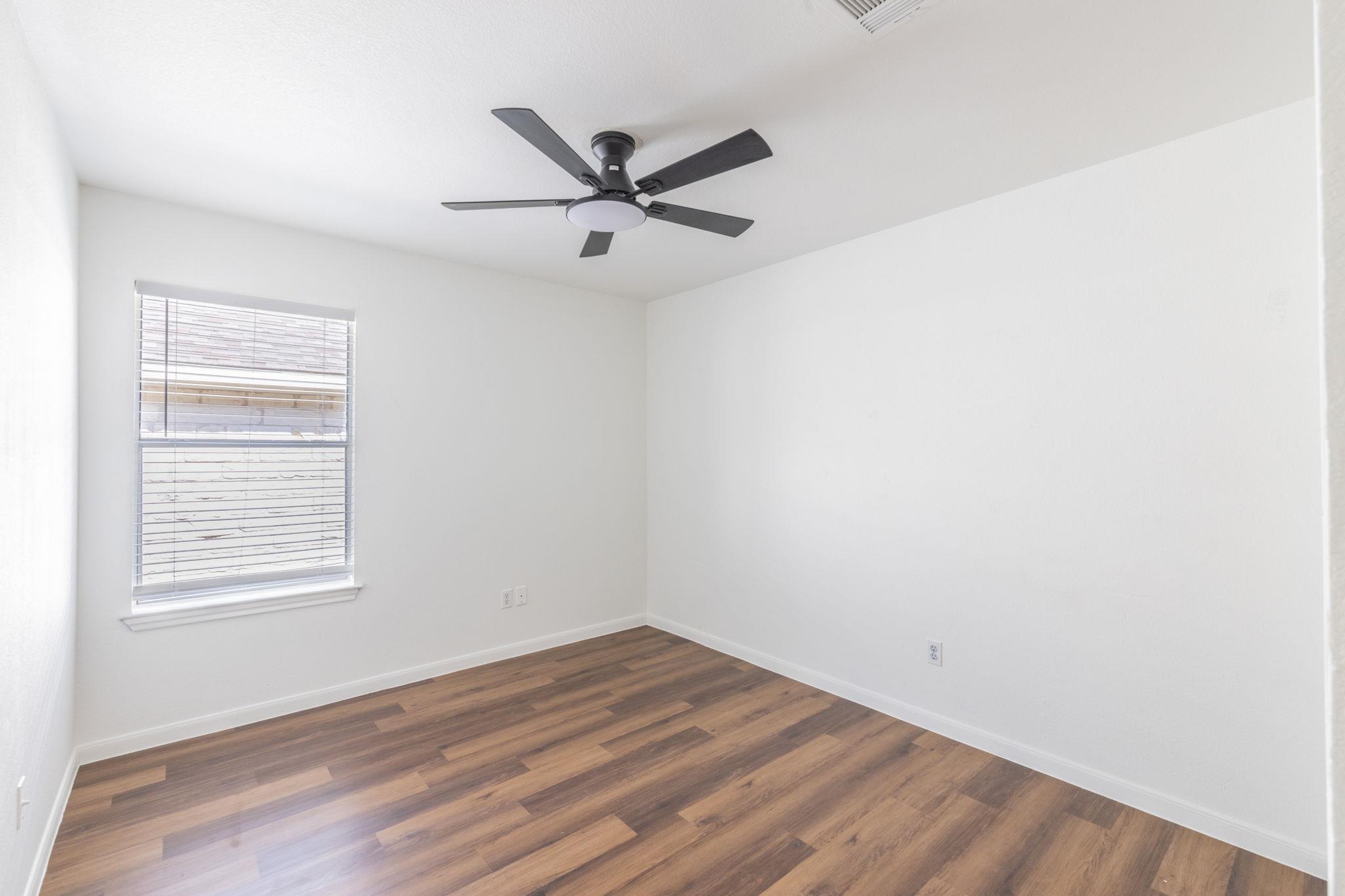 220 N Crossing Trl, Round Rock, TX 78665