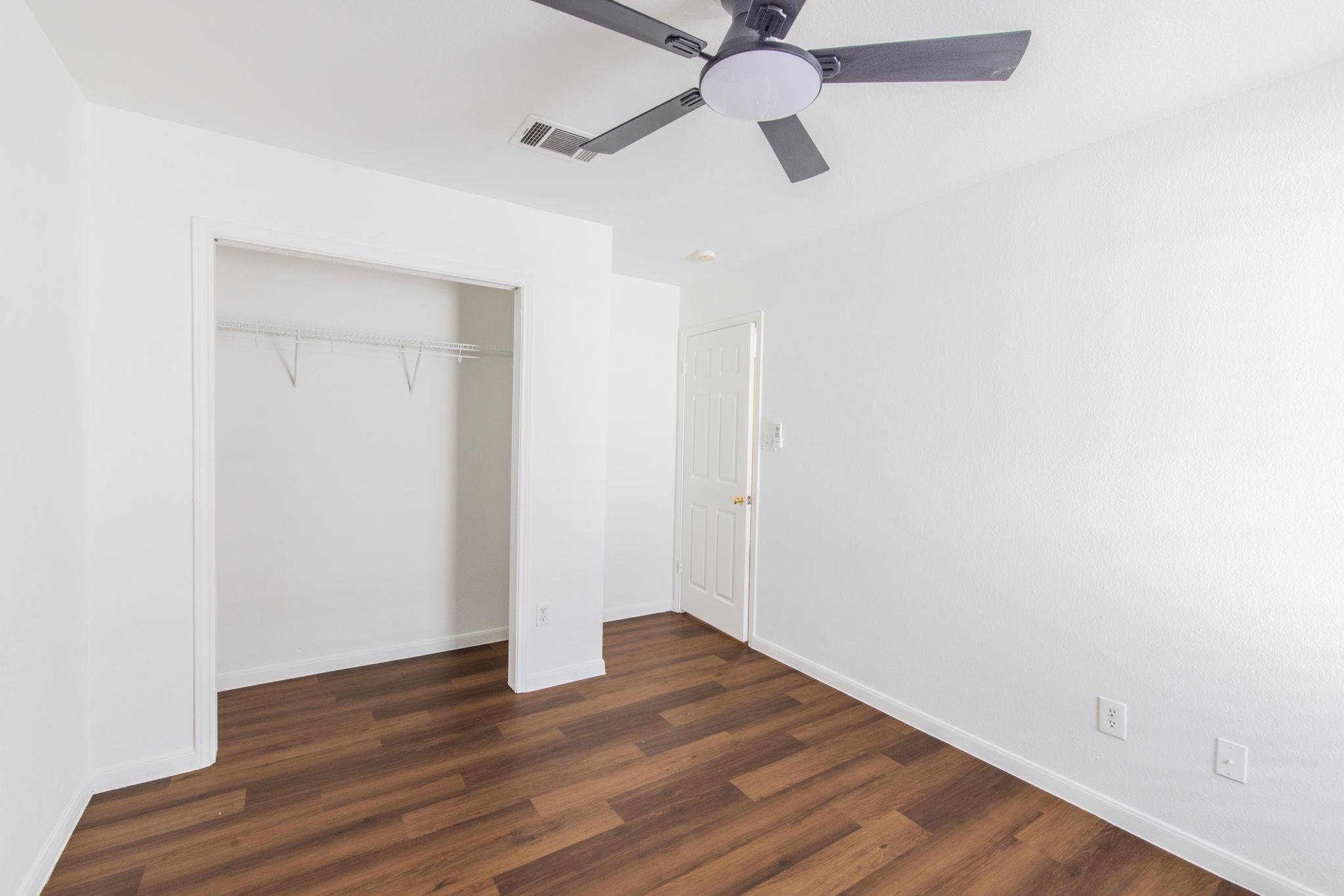 220 N Crossing Trl, Round Rock, TX 78665