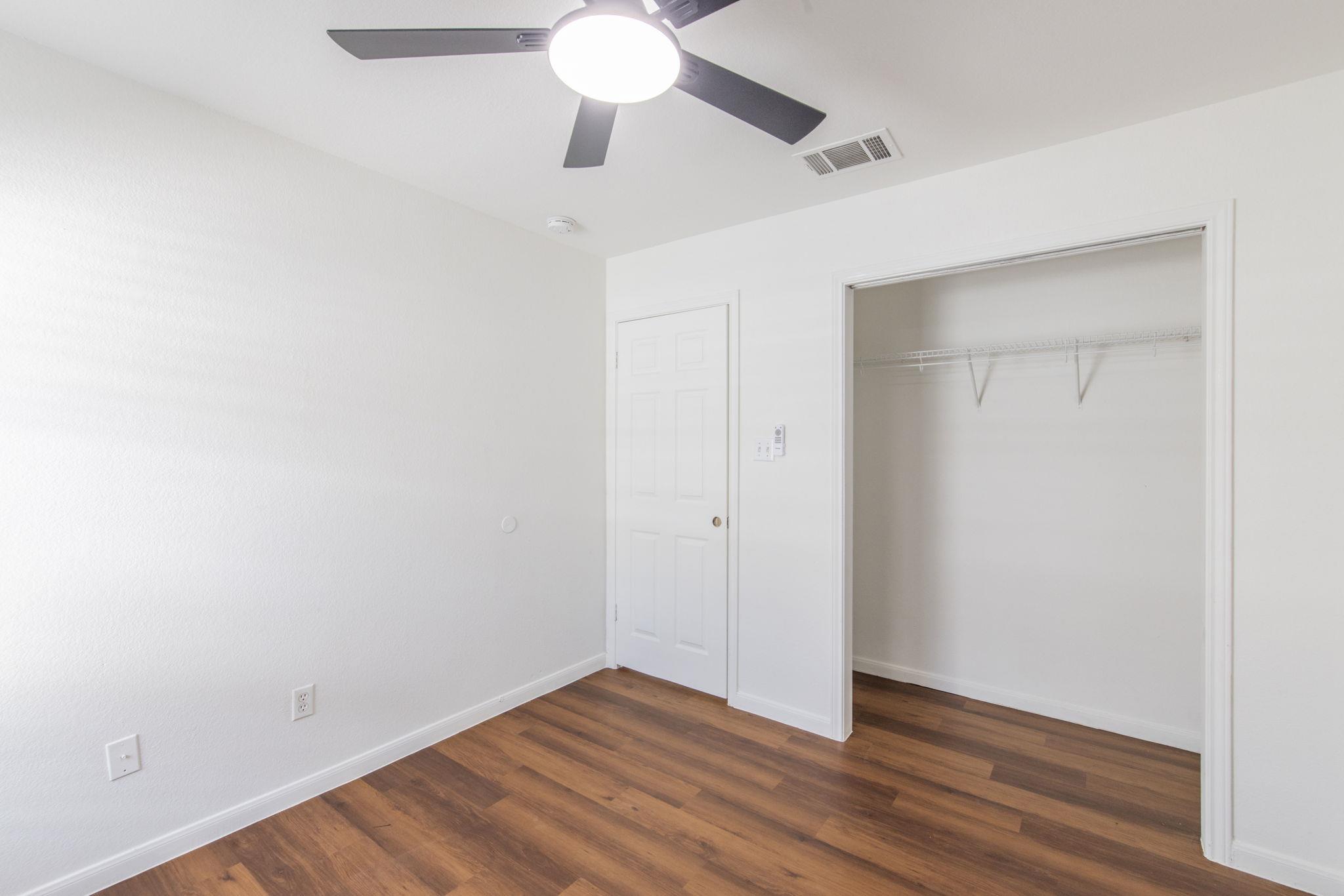 220 N Crossing Trl, Round Rock, TX 78665