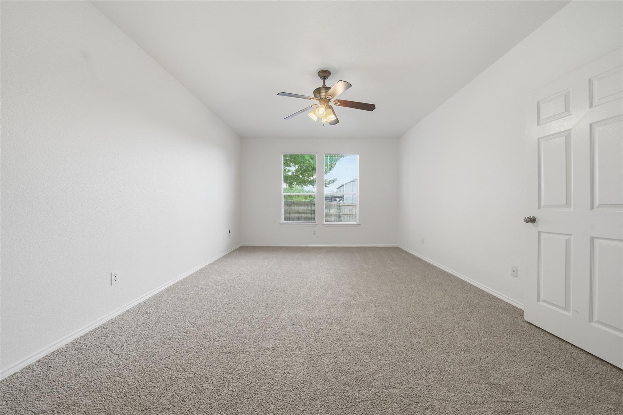 118 Invierno St, Kyle, TX 78640
