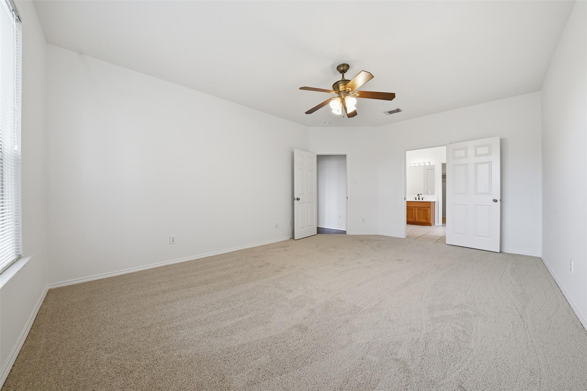 118 Invierno St, Kyle, TX 78640