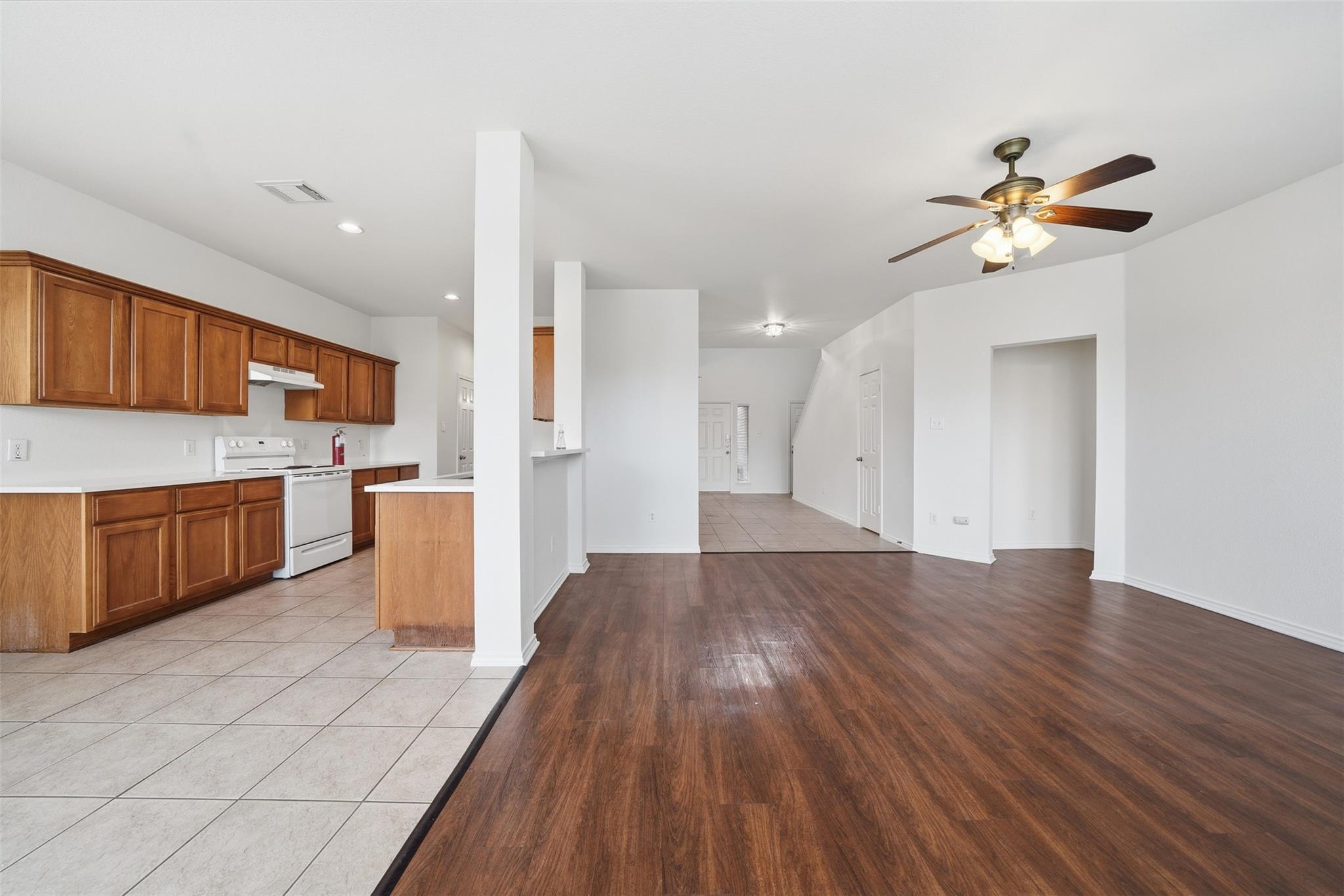 118 Invierno St, Kyle, TX 78640