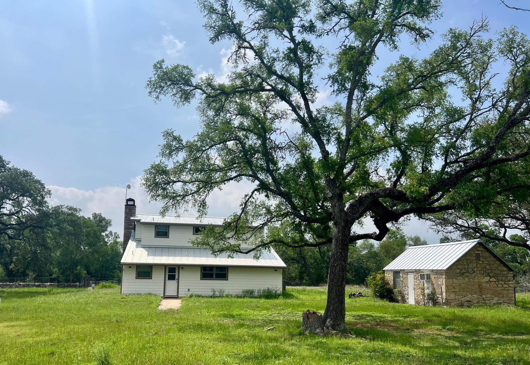 1366 Narrows Rd, Blanco, TX 78606