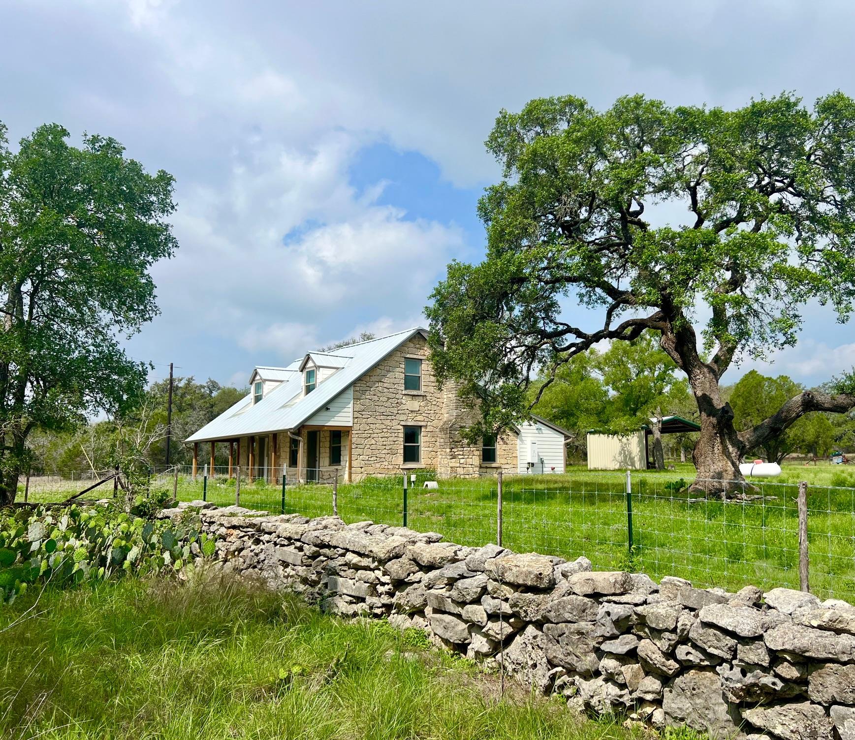 1366 Narrows Rd, Blanco, TX 78606