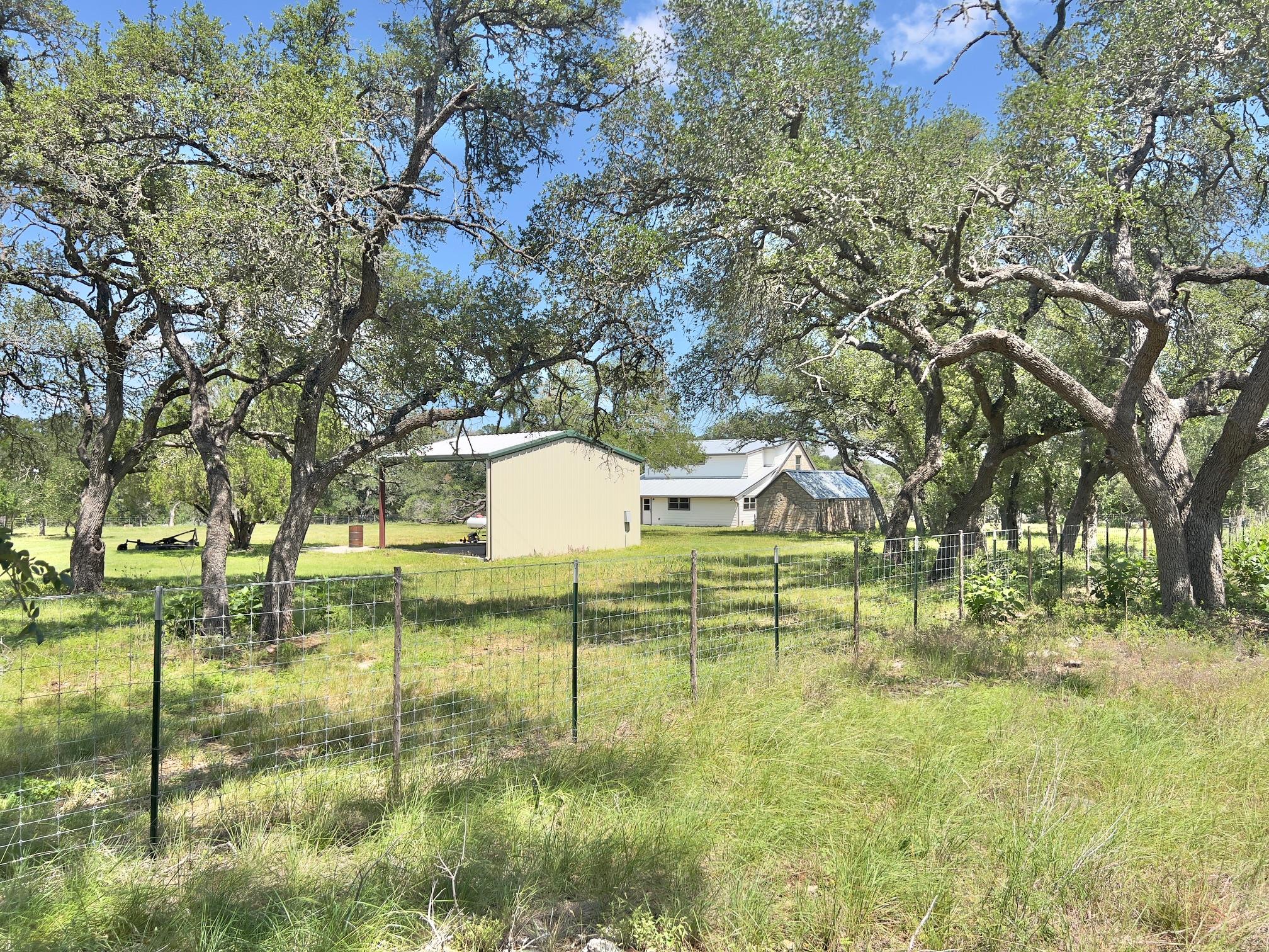 1366 Narrows Rd, Blanco, TX 78606