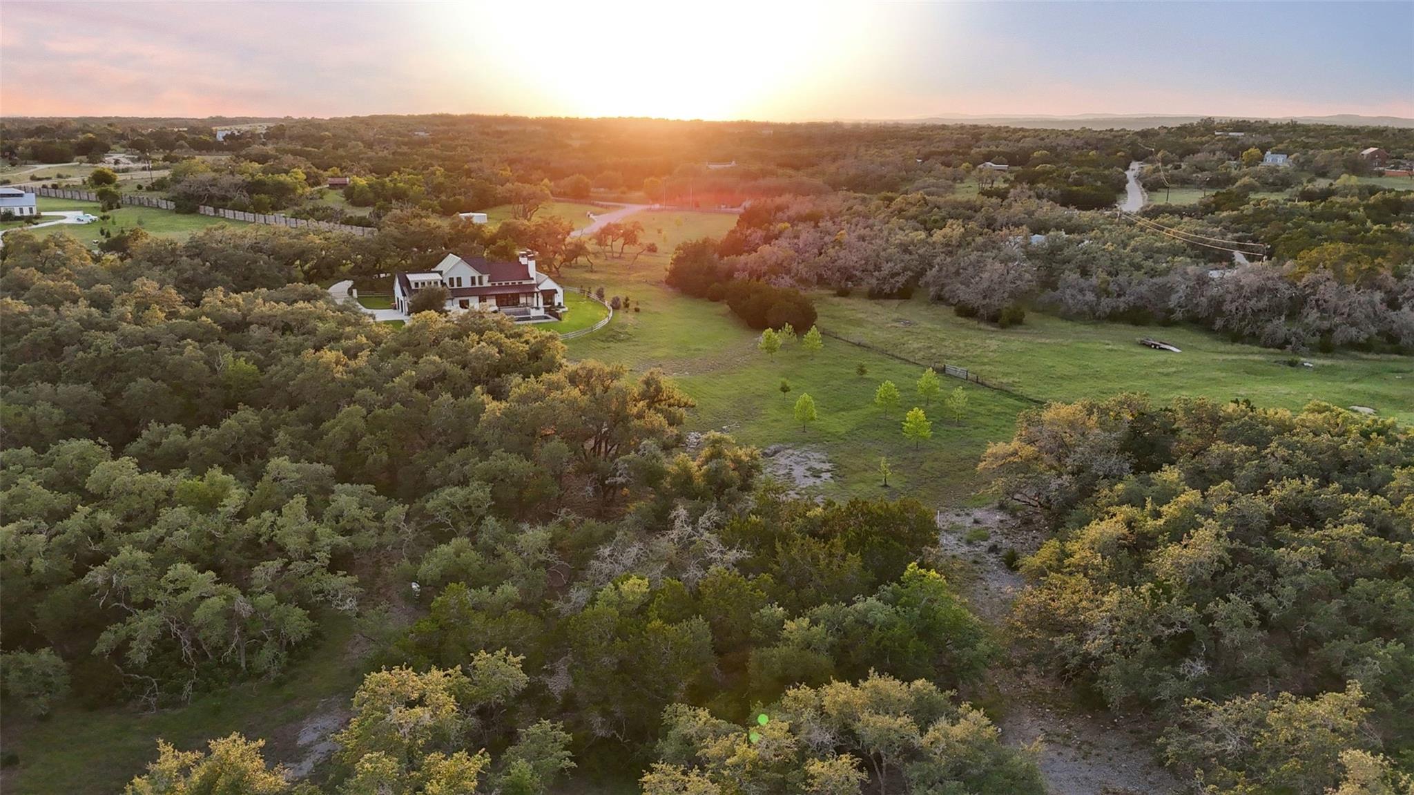191 Flat Creek Trl, Wimberley, TX 78676